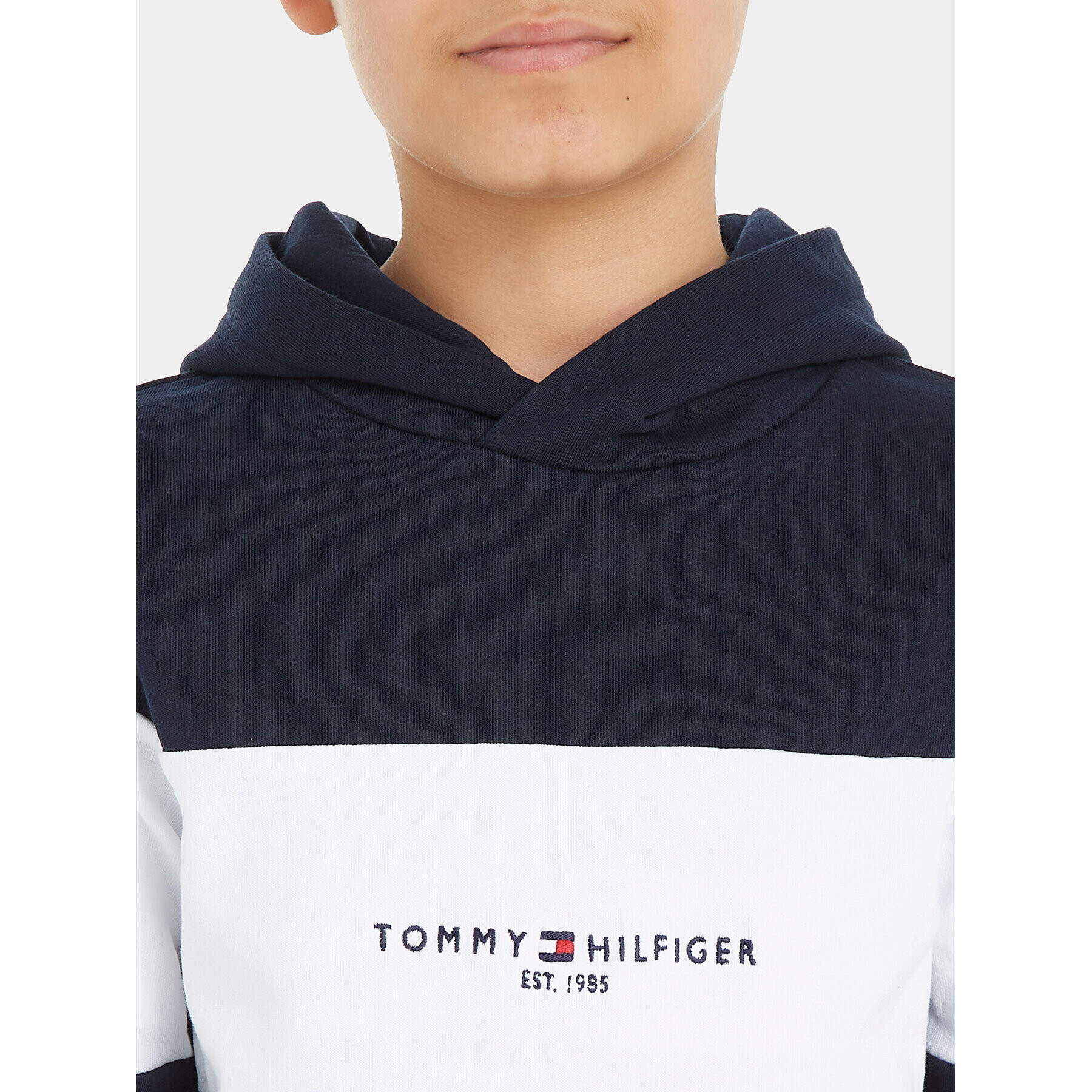 Tommy Hilfiger Mikina Essential Colorblock KB0KB08385 M Tmavomodrá Regular Fit - Pepit.cz