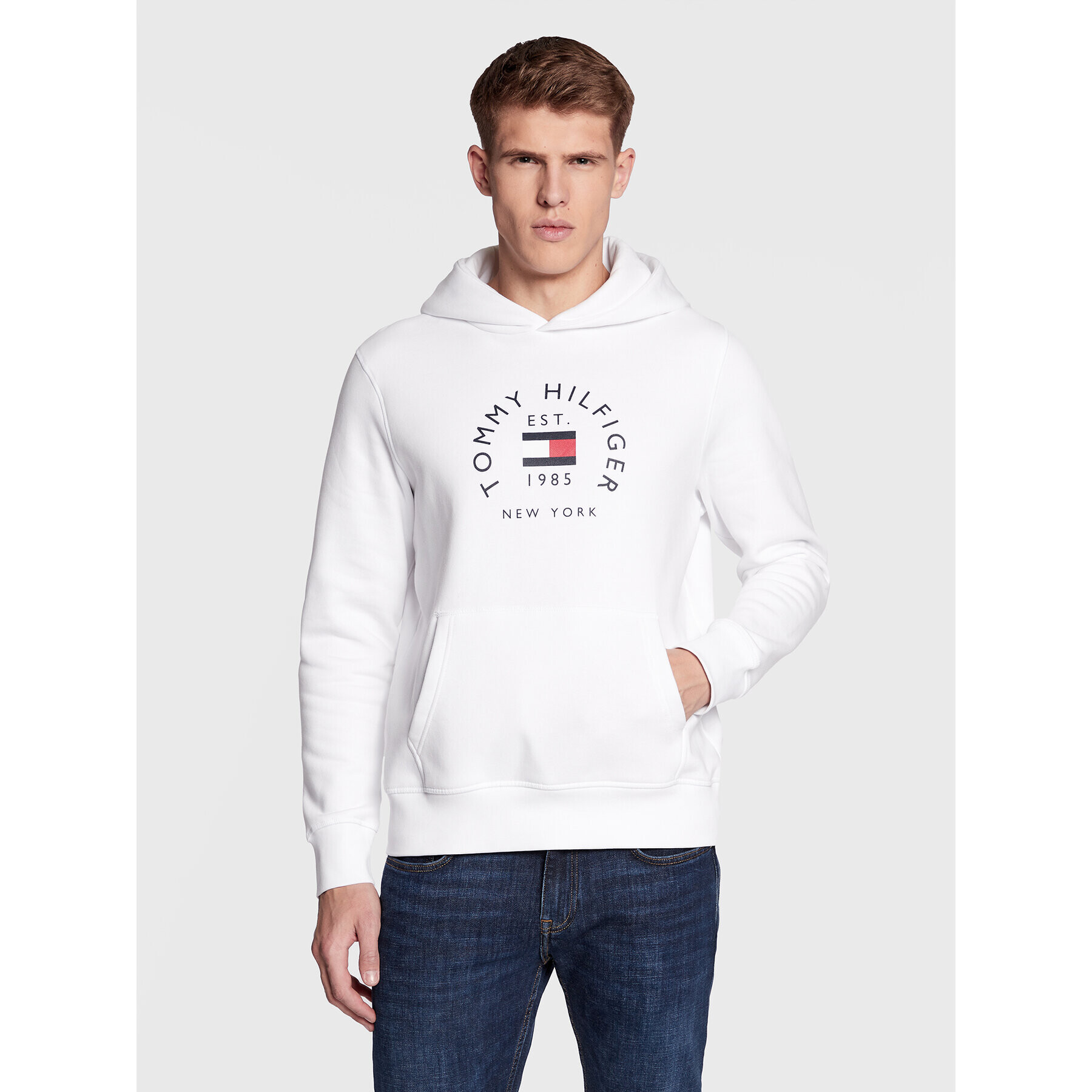 Tommy Hilfiger Mikina Flag Arch MW0MW27842 Bílá Regular Fit - Pepit.cz