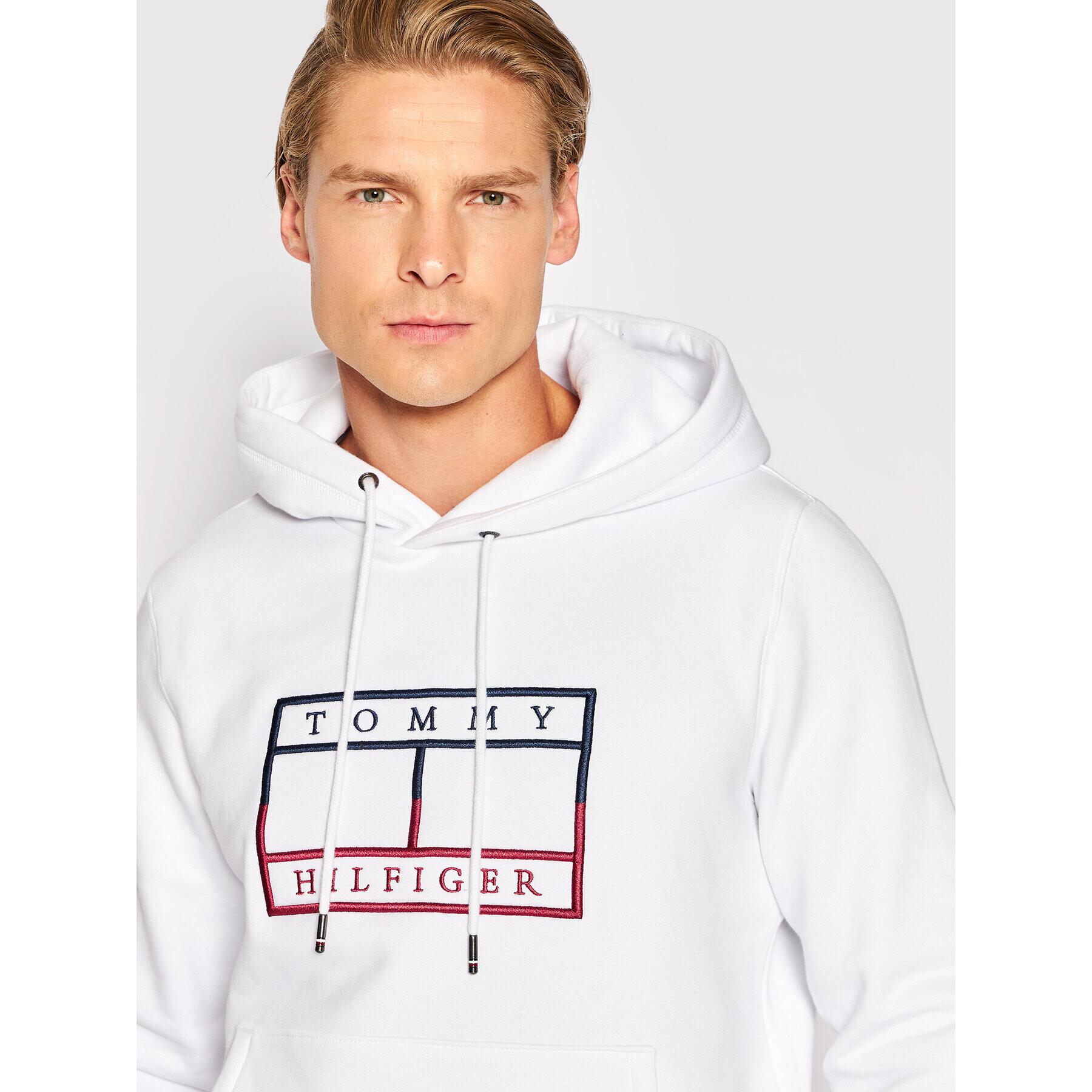 Tommy Hilfiger Mikina Flag MW0MW25600 Bílá Regular Fit - Pepit.cz