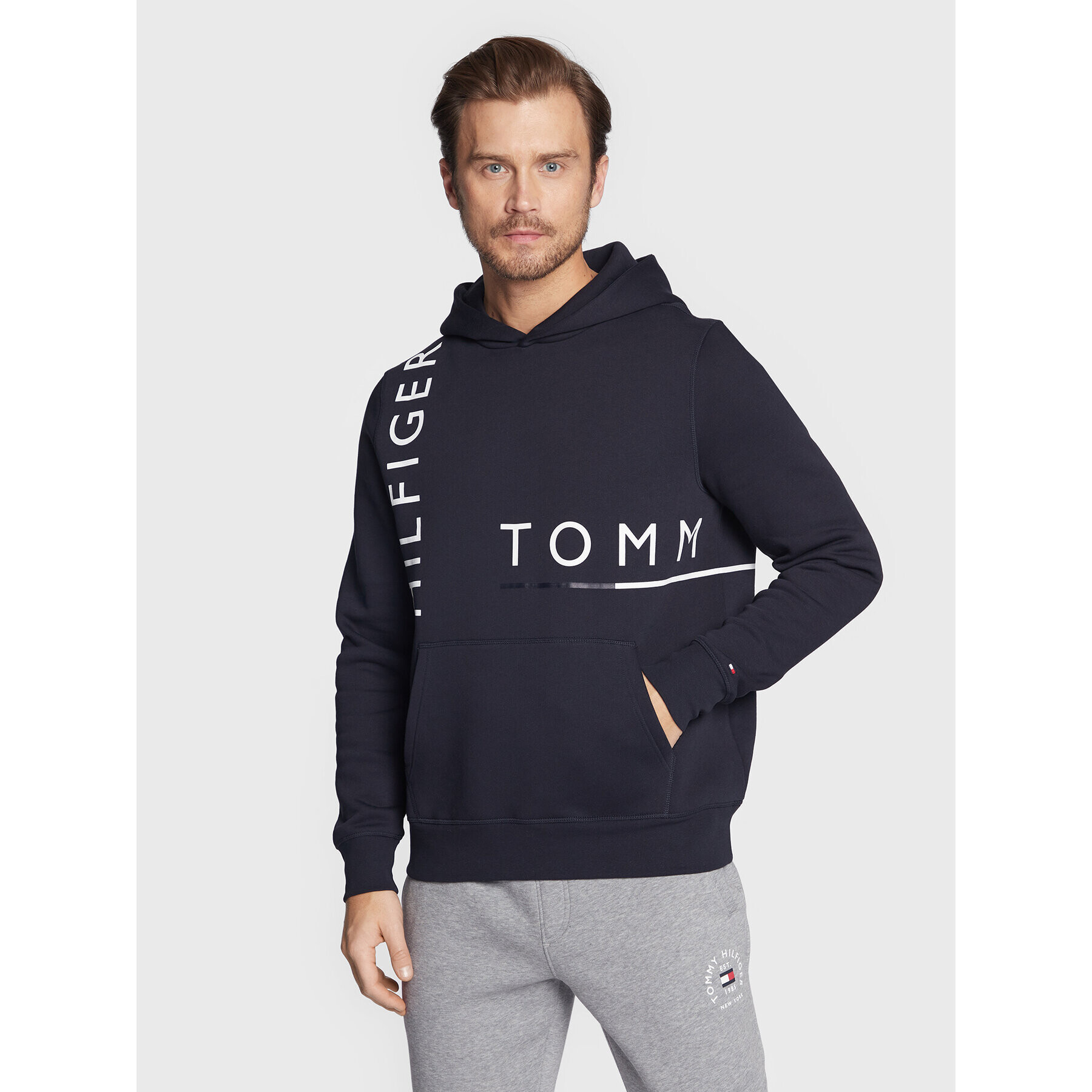 Tommy Hilfiger Mikina Graphic Off Placement MW0MW28760 Tmavomodrá Regular Fit - Pepit.cz