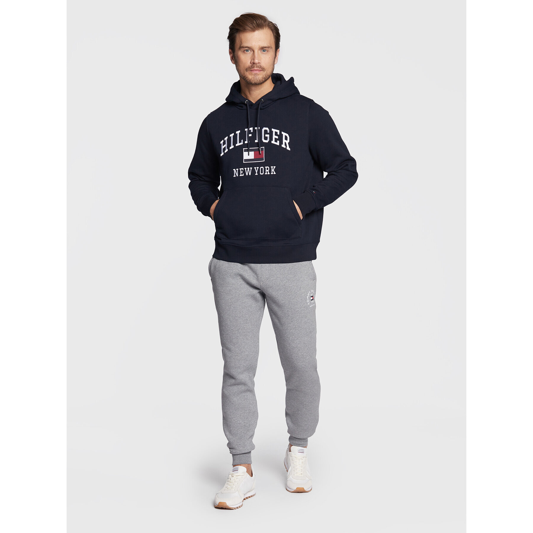 Tommy Hilfiger Mikina Modern Varsity MW0MW28173 Tmavomodrá Regular Fit - Pepit.cz