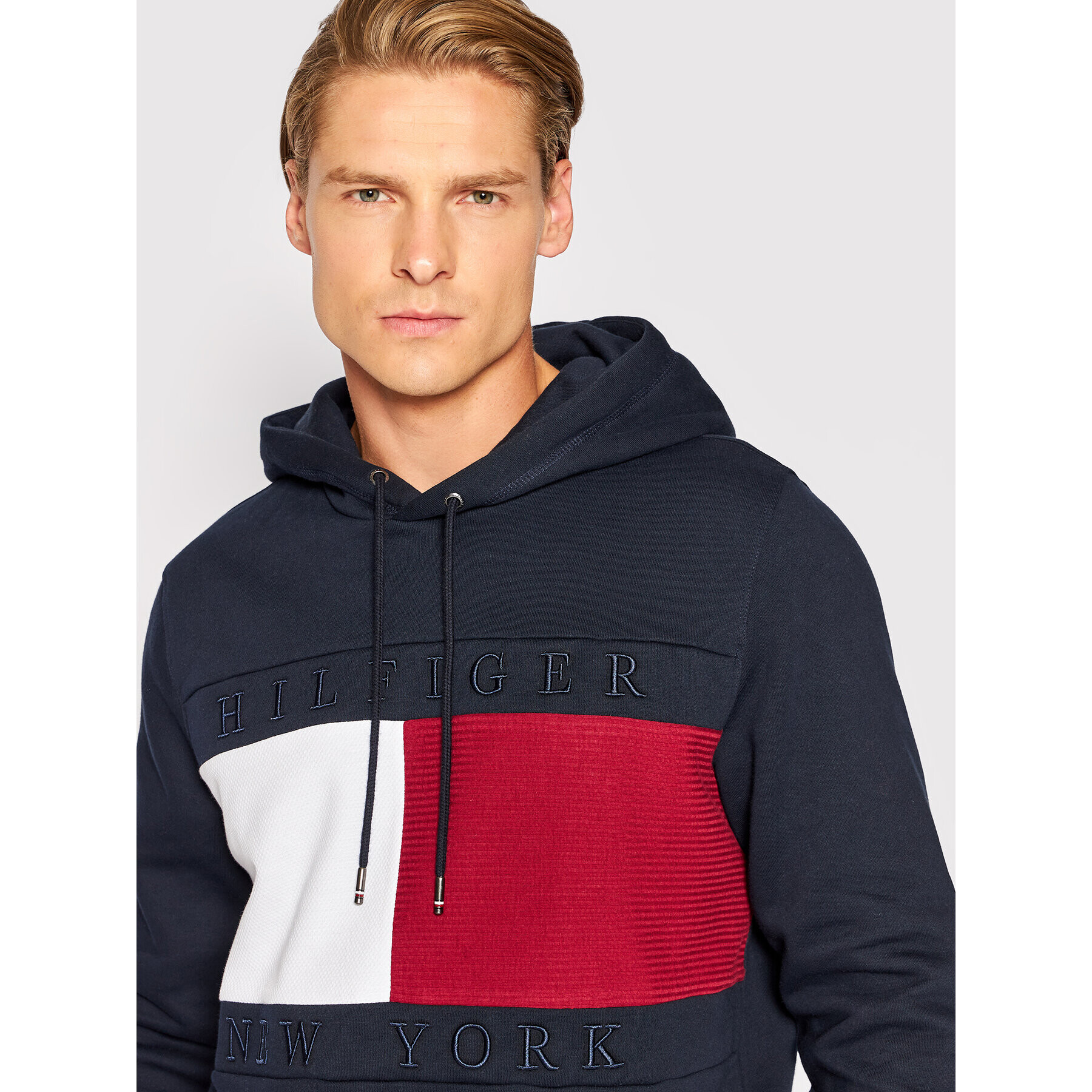 Tommy Hilfiger Mikina Structure Flag MW0MW28528 Tmavomodrá Regular Fit - Pepit.cz