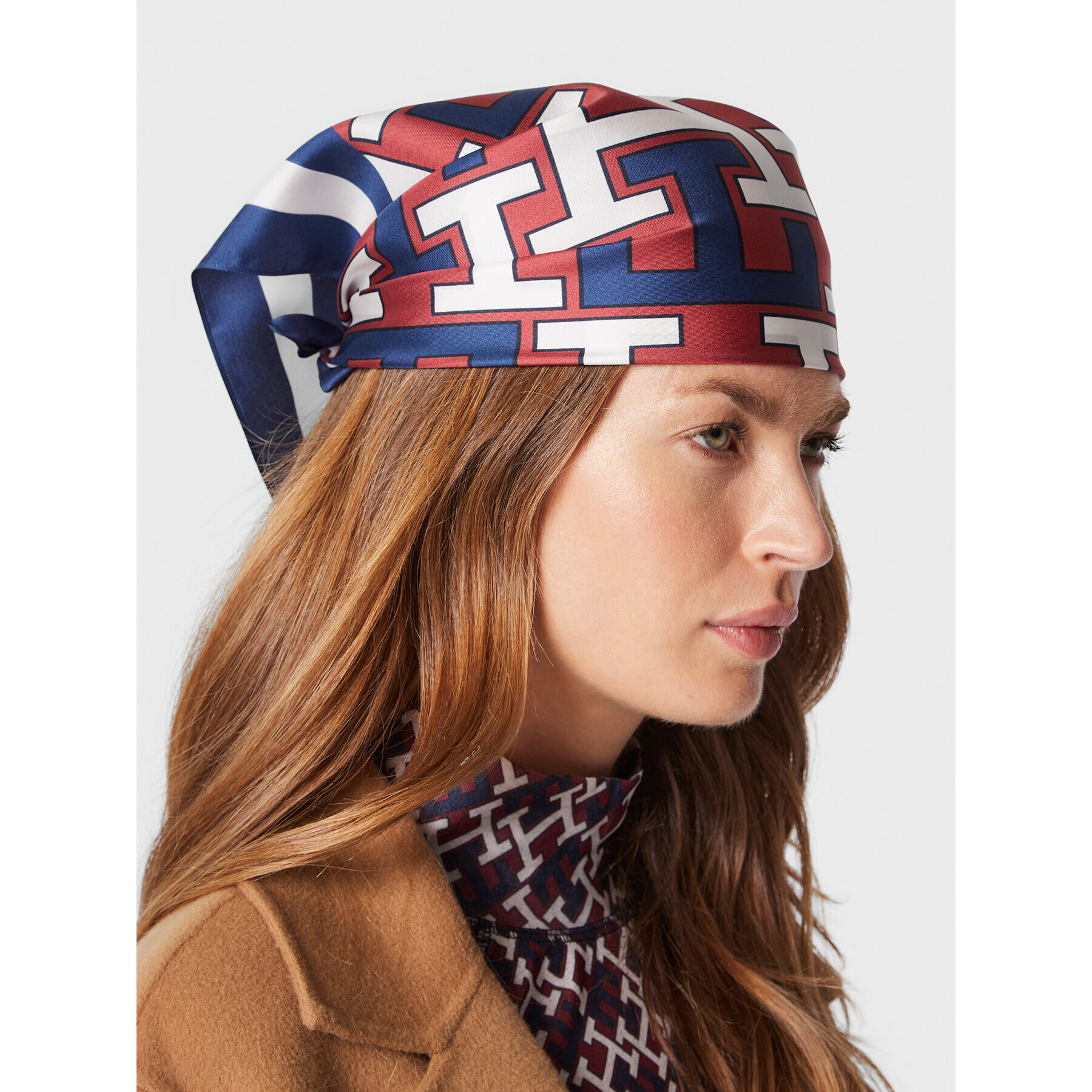 Tommy Hilfiger Šátek Iconic Monogram AW0AW14009 Barevná - Pepit.cz