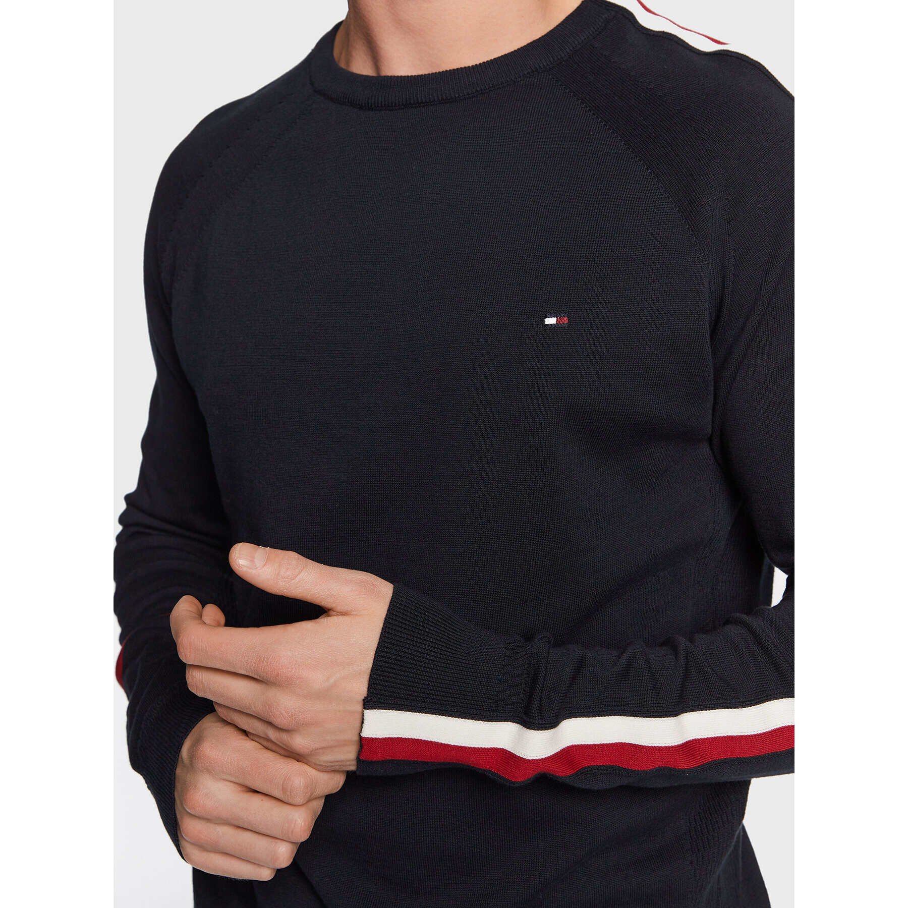 Tommy Hilfiger Svetr Global MW0MW29038 Tmavomodrá Regular Fit - Pepit.cz