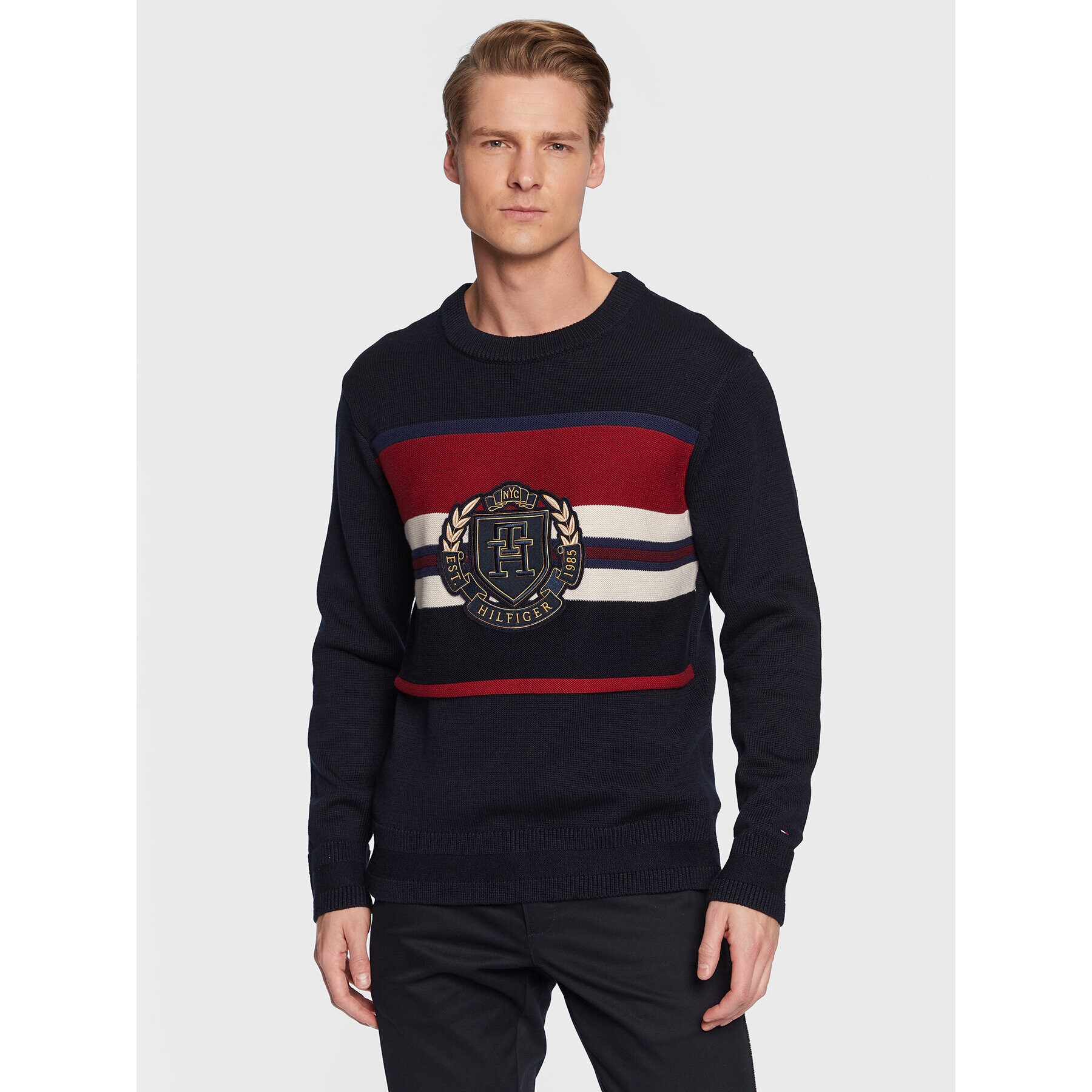 Tommy Hilfiger Svetr Seasonal Crest Stripe MW0MW29050 Tmavomodrá Relaxed Fit - Pepit.cz