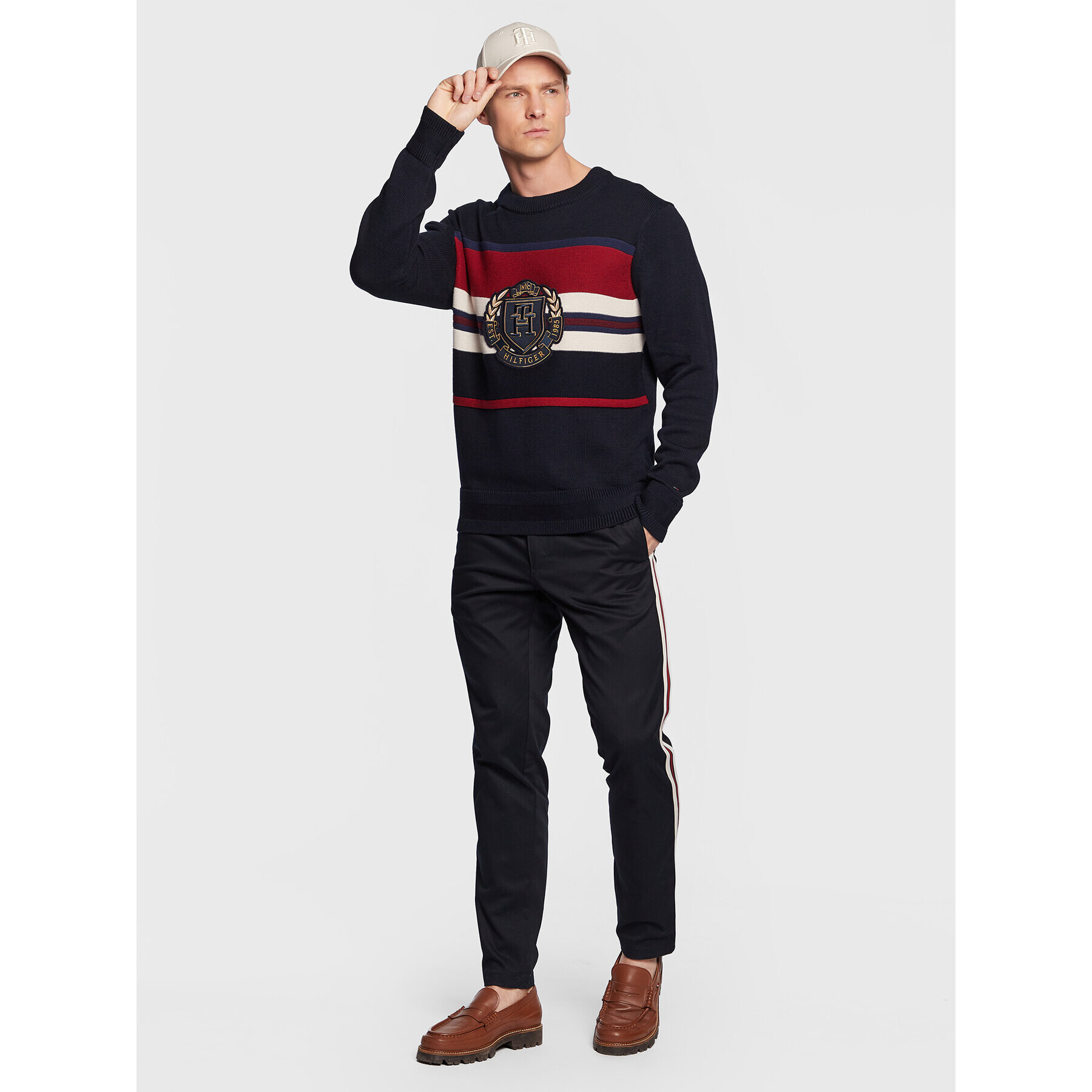 Tommy Hilfiger Svetr Seasonal Crest Stripe MW0MW29050 Tmavomodrá Relaxed Fit - Pepit.cz