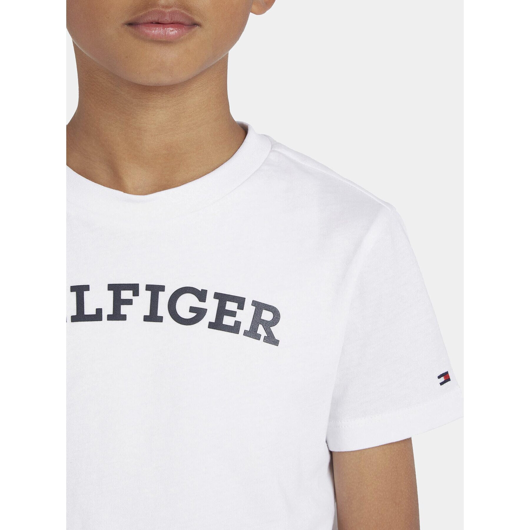 Tommy Hilfiger T-Shirt Arched KB0KB08333 M Bílá Regular Fit - Pepit.cz