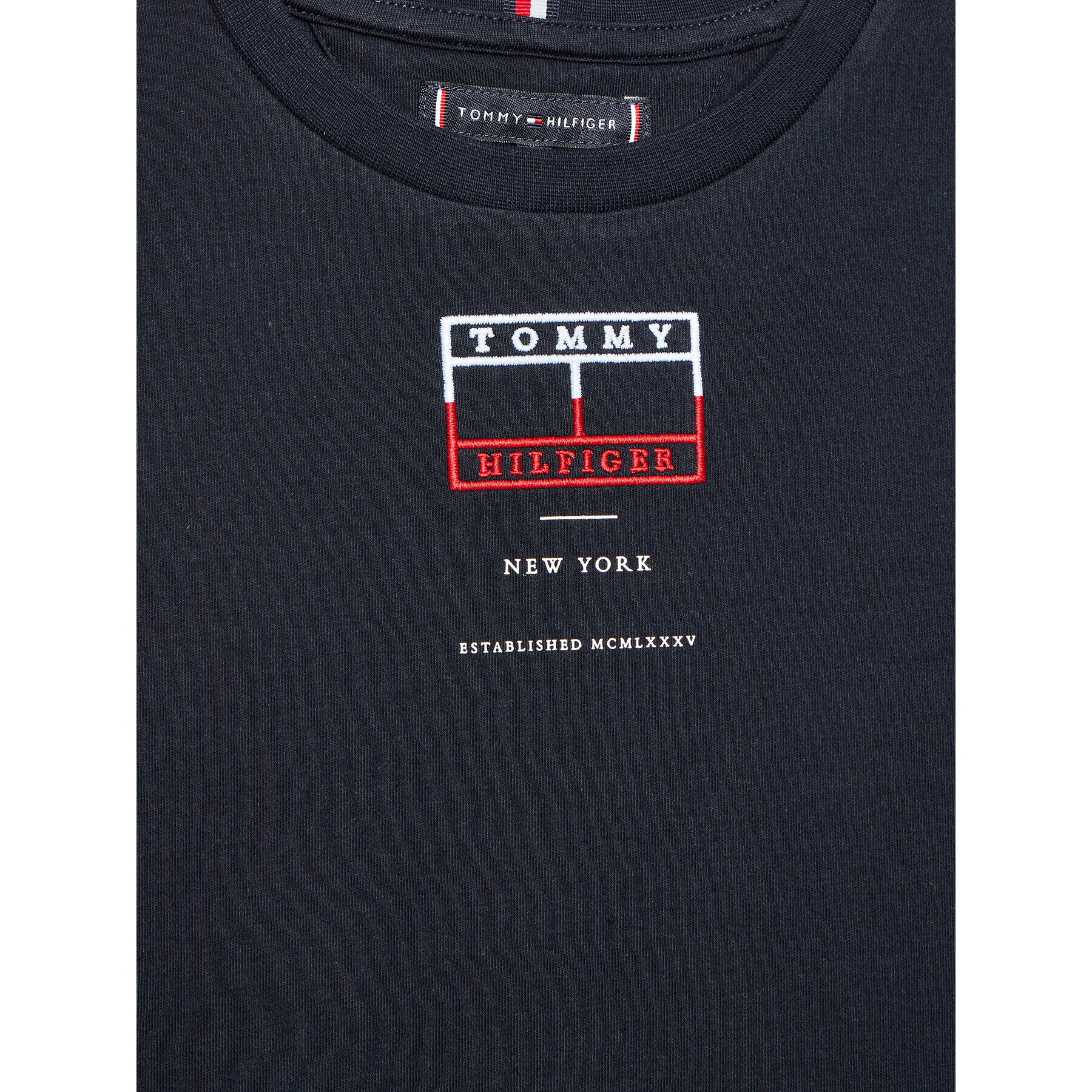 Tommy Hilfiger T-Shirt Embroidered KB0KB07598 Tmavomodrá Regular Fit - Pepit.cz