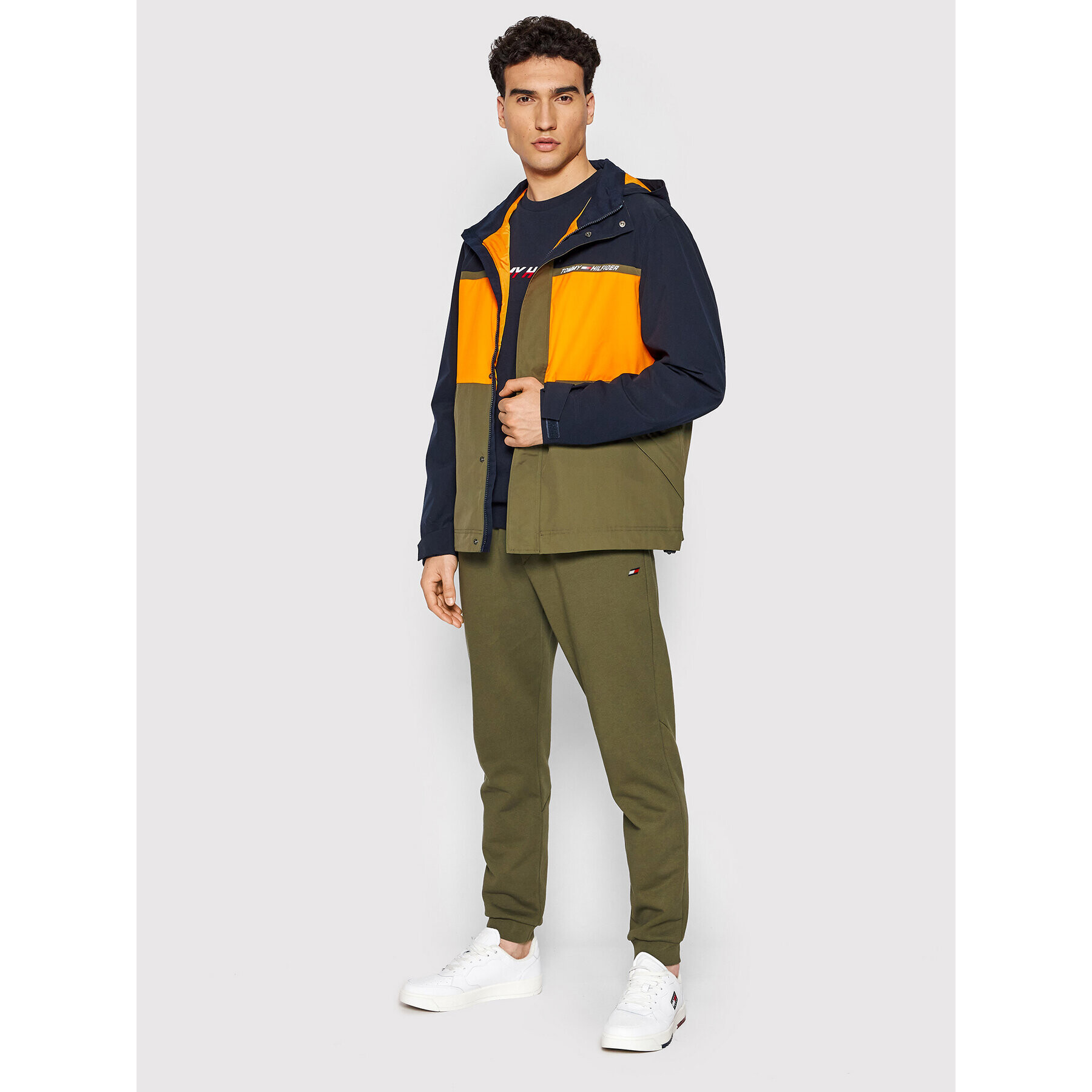 Tommy Hilfiger Teplákové kalhoty Essentials MW0MW22740 Zelená Regular Fit - Pepit.cz