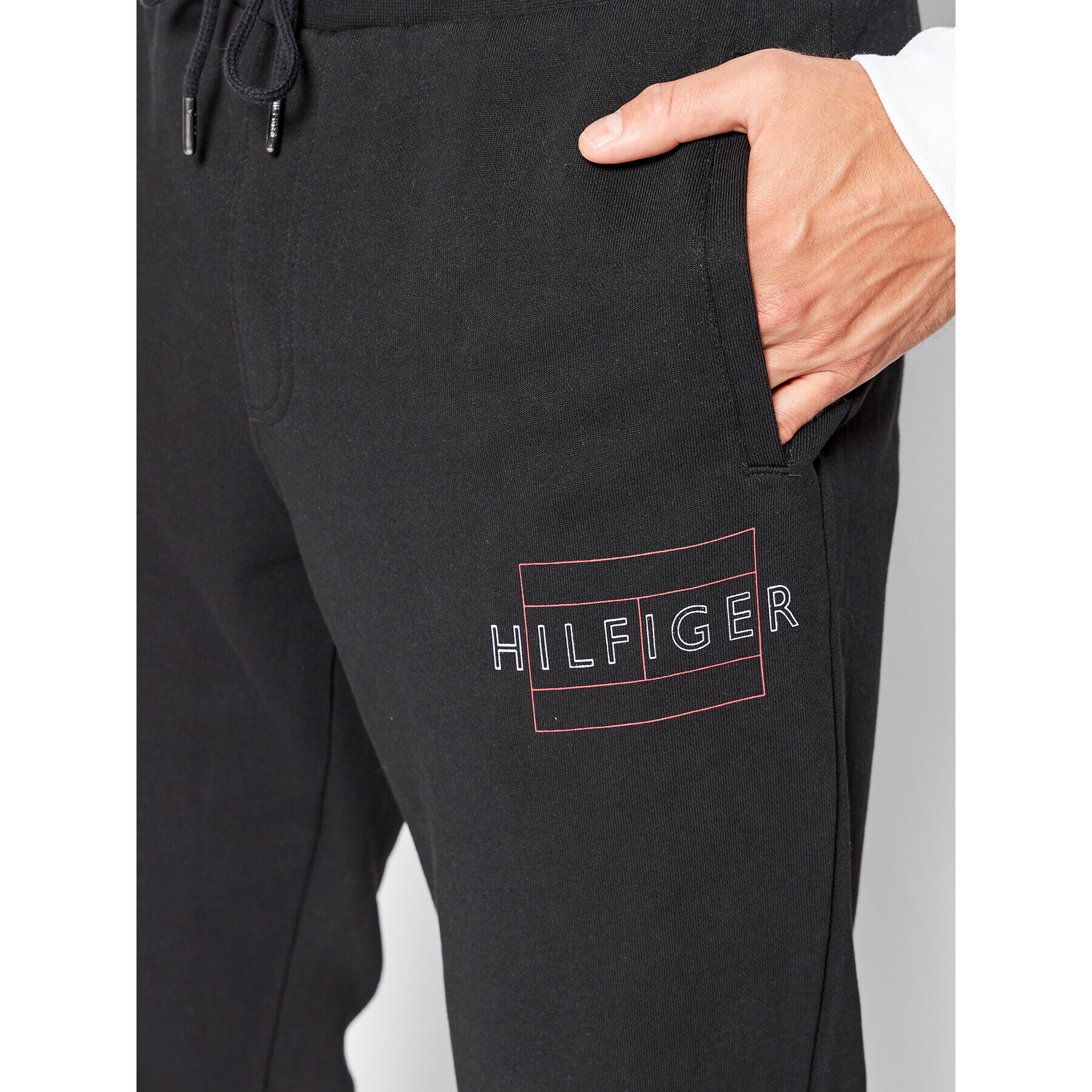 Tommy Hilfiger Teplákové kalhoty MW0MW25599 Černá Regular Fit - Pepit.cz