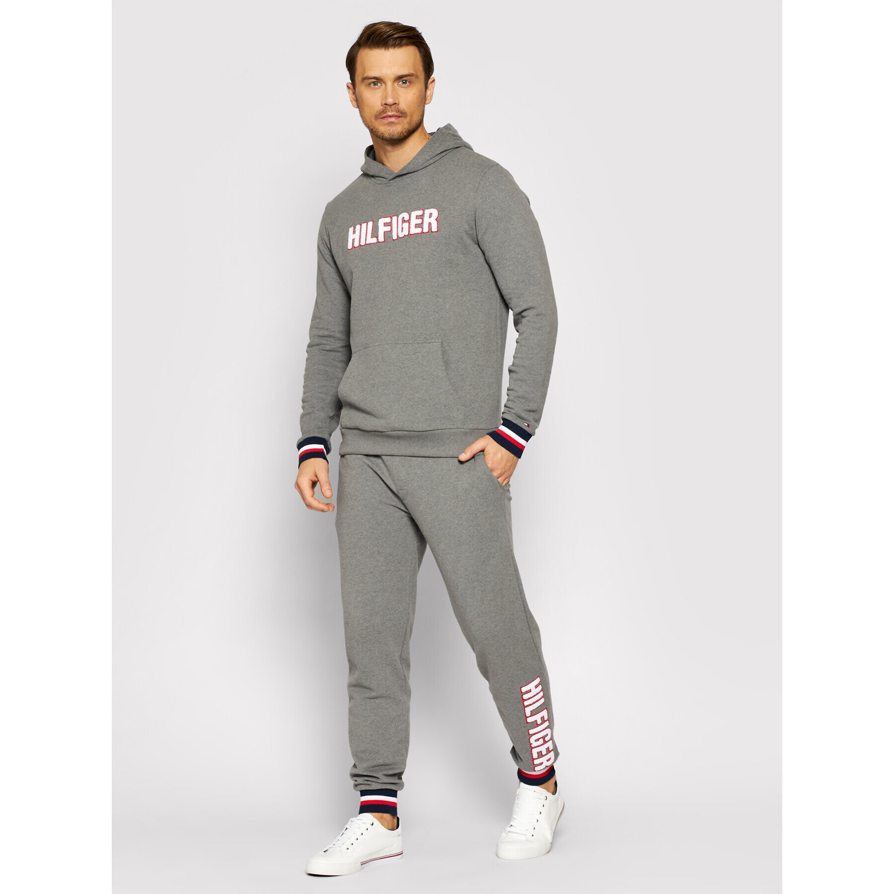 Tommy Hilfiger Teplákové kalhoty Track UM0UM02009 Šedá Regular Fit - Pepit.cz