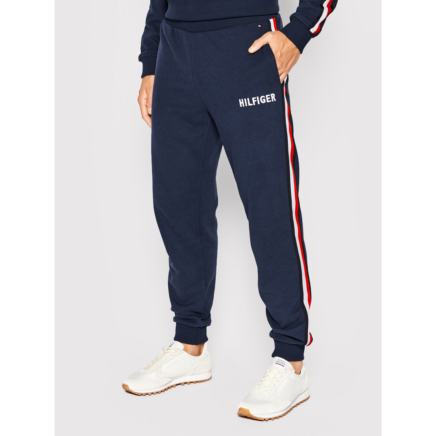 Tommy Hilfiger Teplákové kalhoty UM0UM02441 Tmavomodrá Regular Fit - Pepit.cz