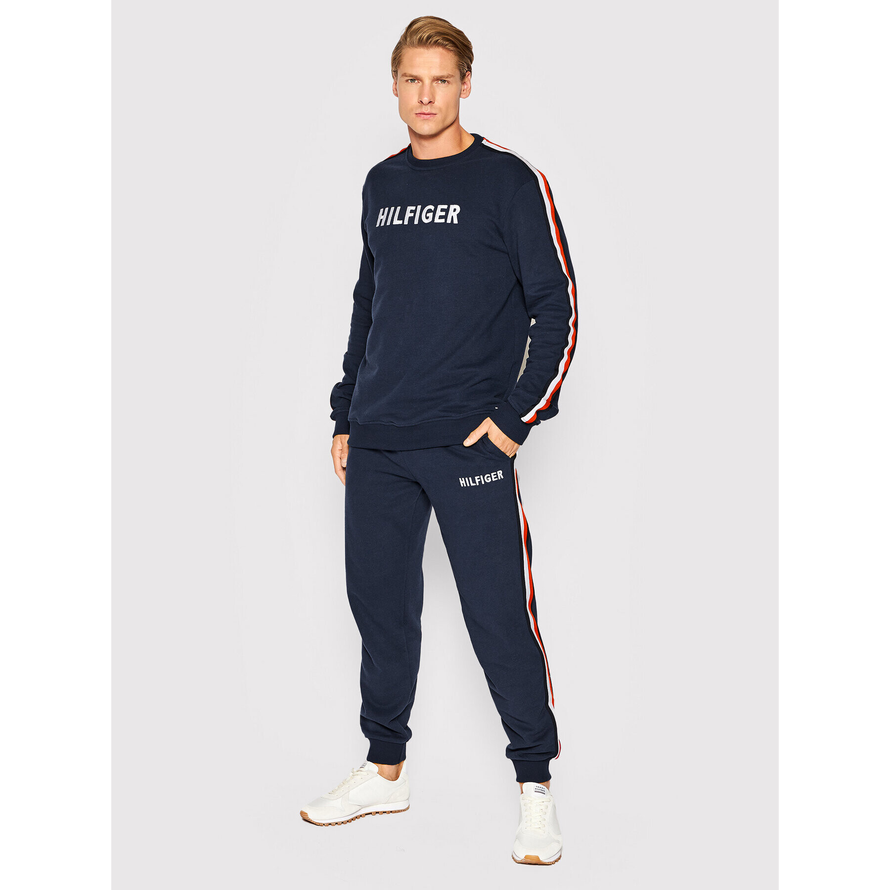 Tommy Hilfiger Teplákové kalhoty UM0UM02441 Tmavomodrá Regular Fit - Pepit.cz