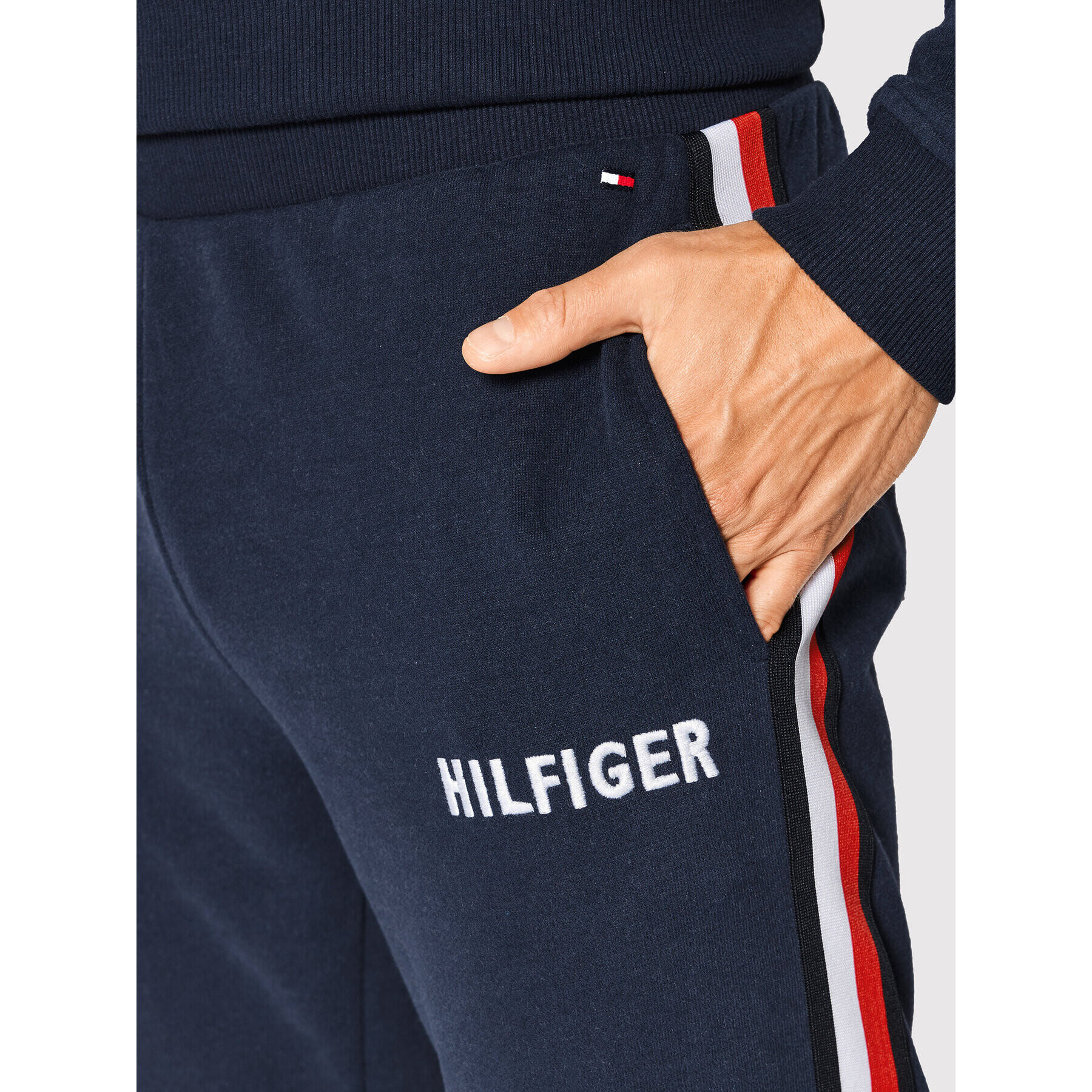 Tommy Hilfiger Teplákové kalhoty UM0UM02441 Tmavomodrá Regular Fit - Pepit.cz