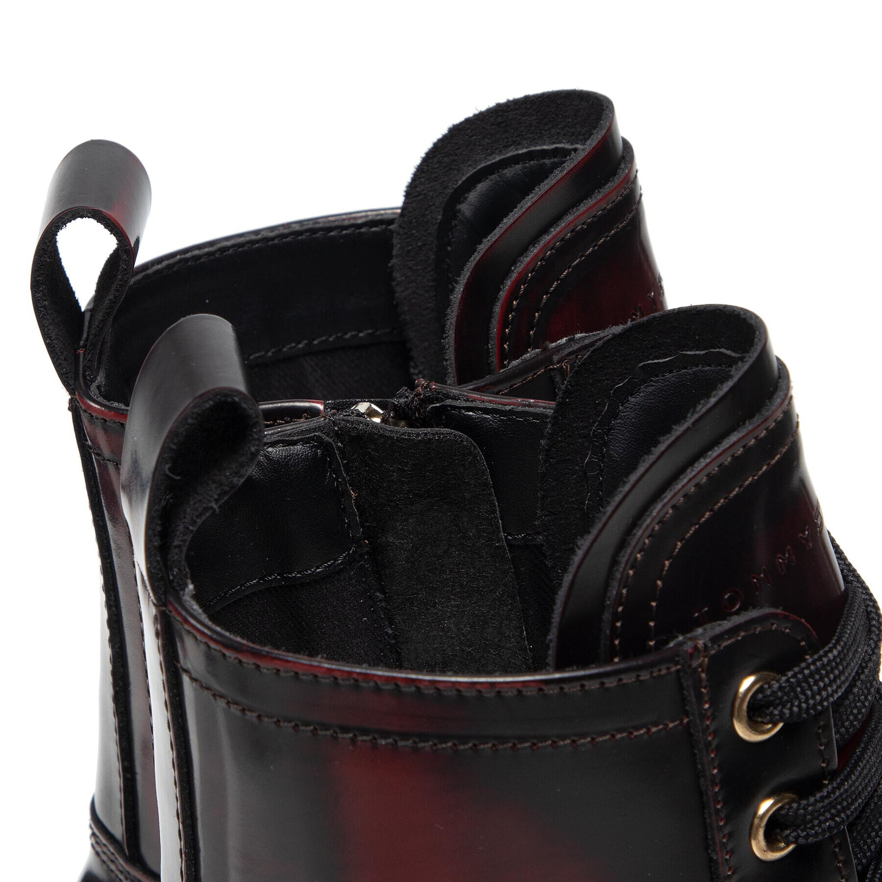 Tommy Hilfiger Turistická obuv Polished Leather Lace Up Boot FW0FW06008 Černá - Pepit.cz