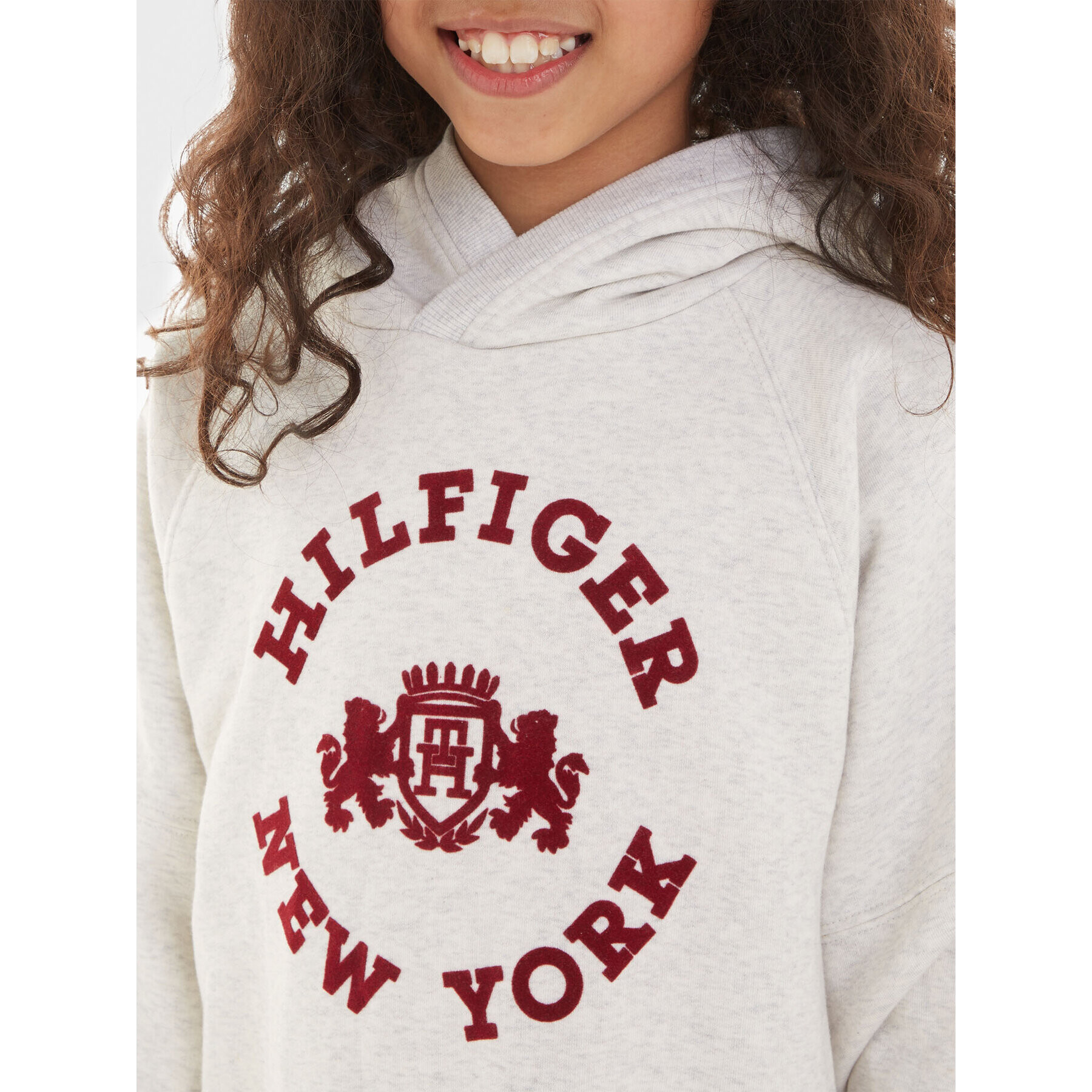 Tommy Hilfiger Úpletové šaty Varsity KG0KG07556 Šedá Oversize - Pepit.cz