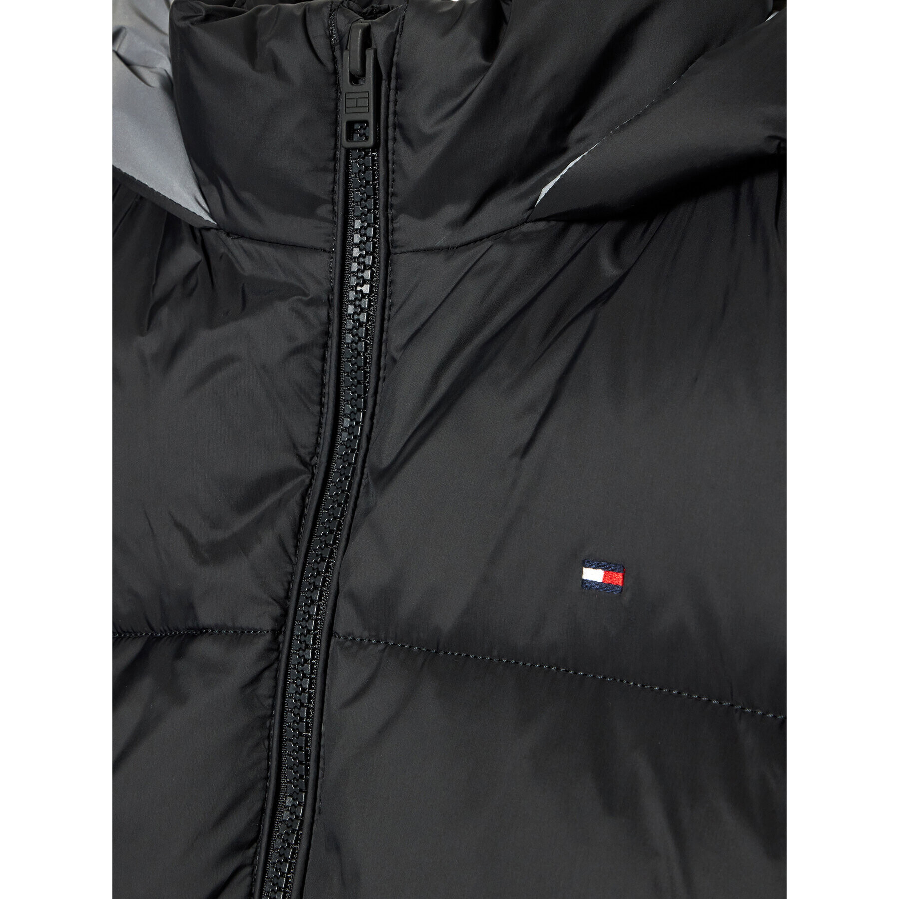 Tommy Hilfiger Vatovaná bunda Puffer Logo KB0KB06773 M Černá Regular Fit - Pepit.cz