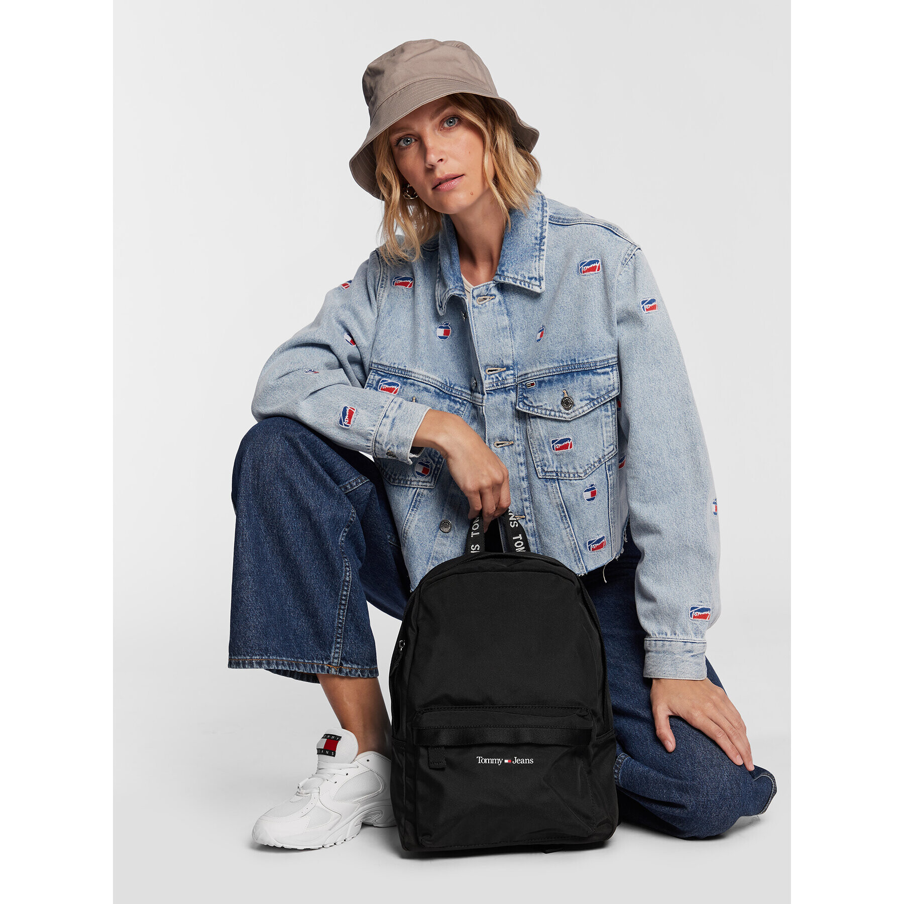 Tommy Jeans Batoh Tjw Essential Backpack AW0AW14124 Černá - Pepit.cz