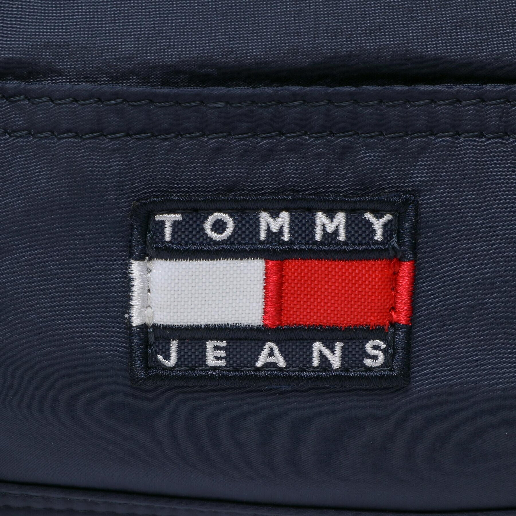 Tommy Jeans Brašna Tjm Heritage Micro Duffle 2 L AM0AM10897 Tmavomodrá - Pepit.cz