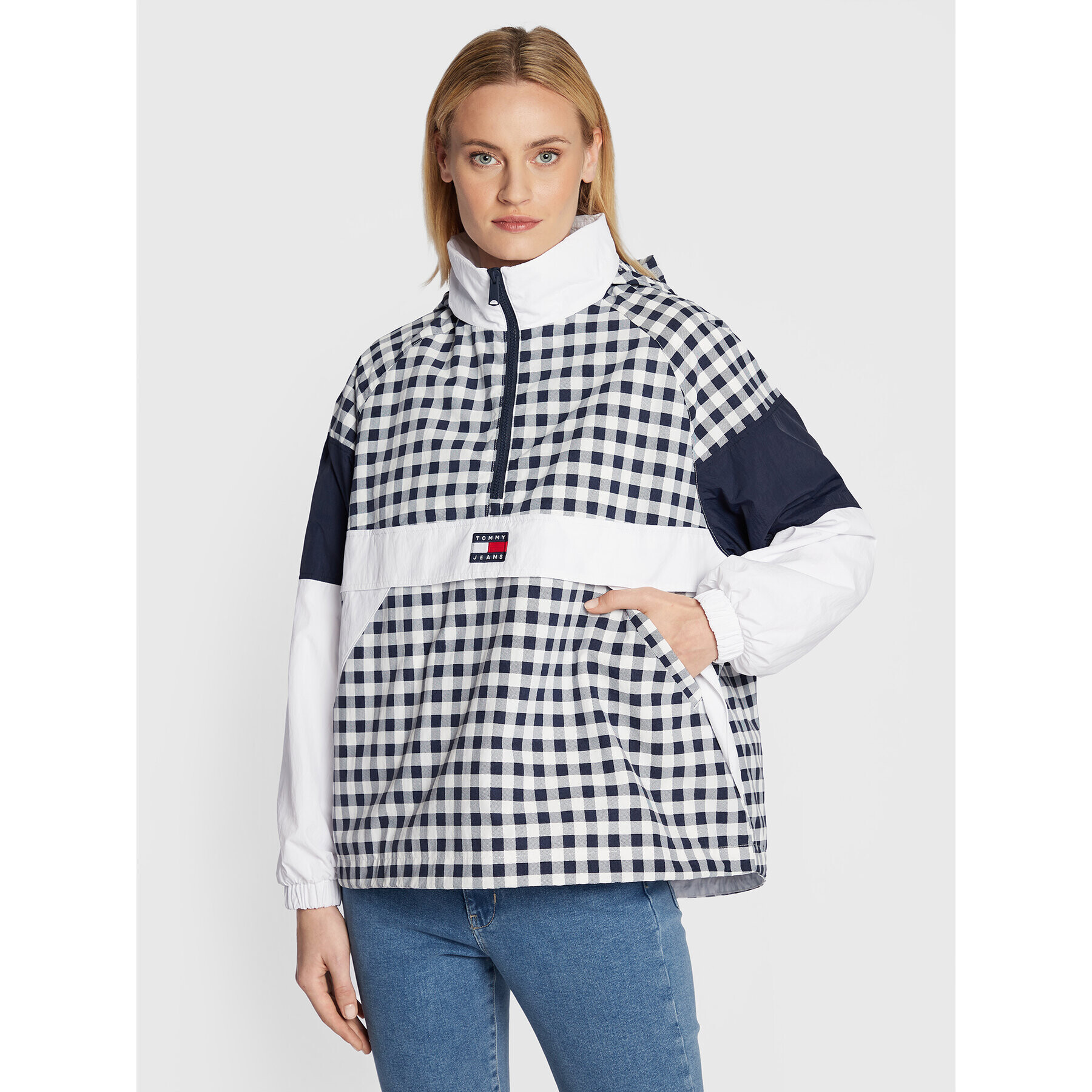 Tommy Jeans Bunda anorak DW0DW13756 Tmavomodrá Relaxed Fit - Pepit.cz