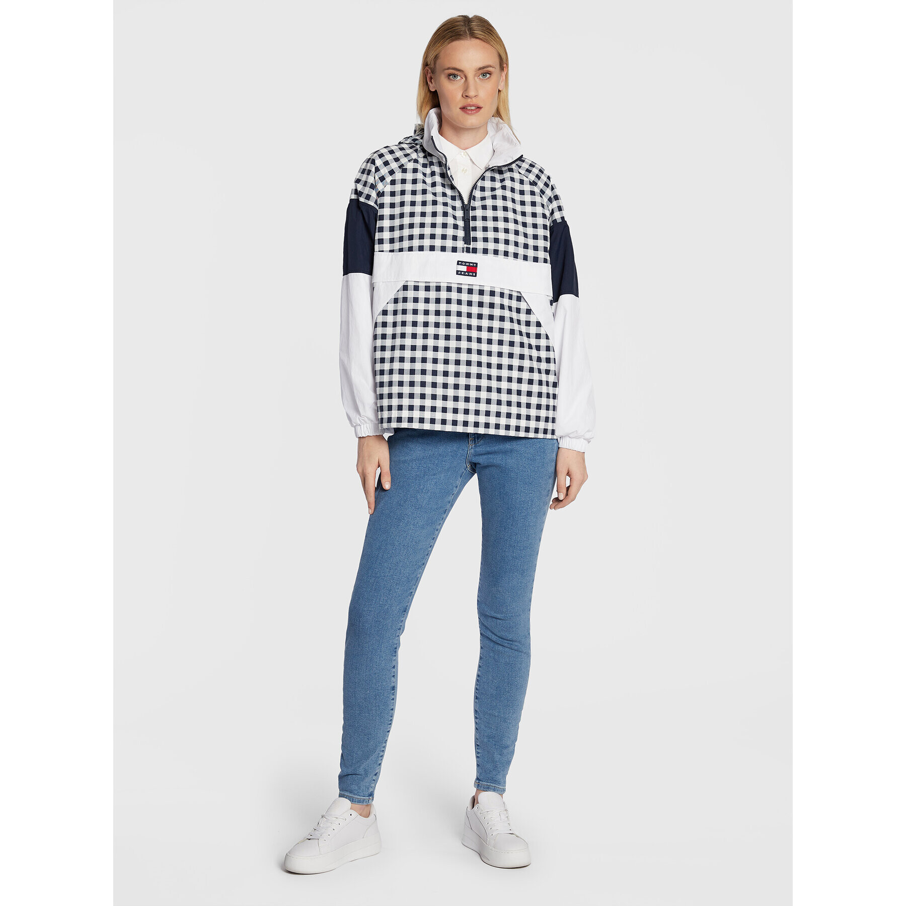 Tommy Jeans Bunda anorak DW0DW13756 Tmavomodrá Relaxed Fit - Pepit.cz