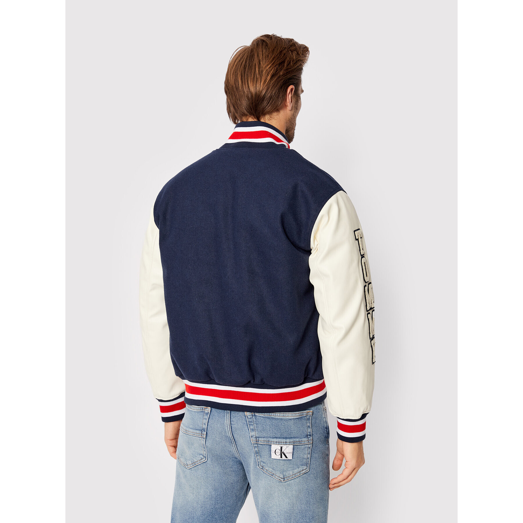 Tommy Jeans Bunda bomber Collegiate Letterman DM0DM14398 Tmavomodrá Relaxed Fit - Pepit.cz