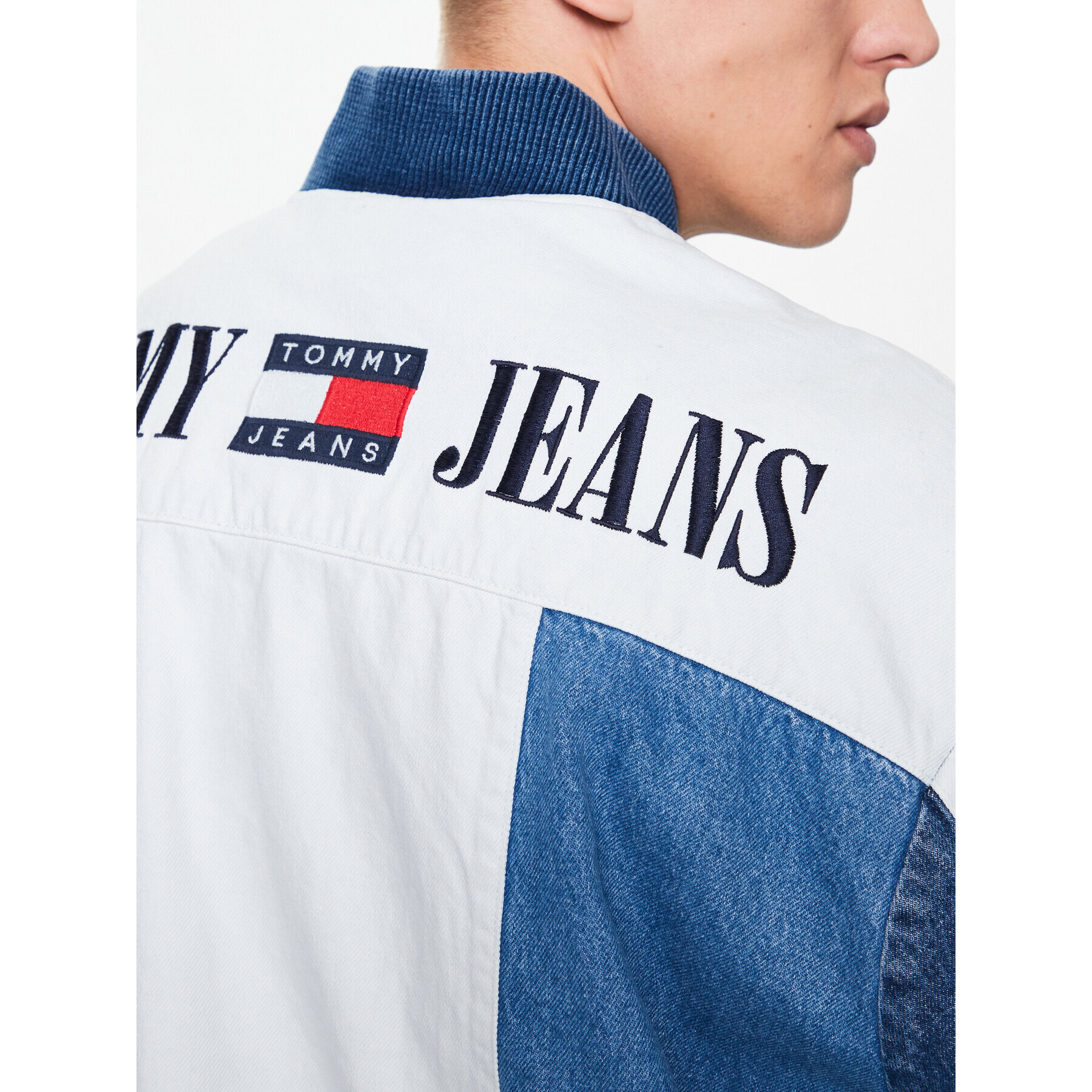 Tommy Jeans Bunda bomber DM0DM16179 Modrá Relaxed Fit - Pepit.cz