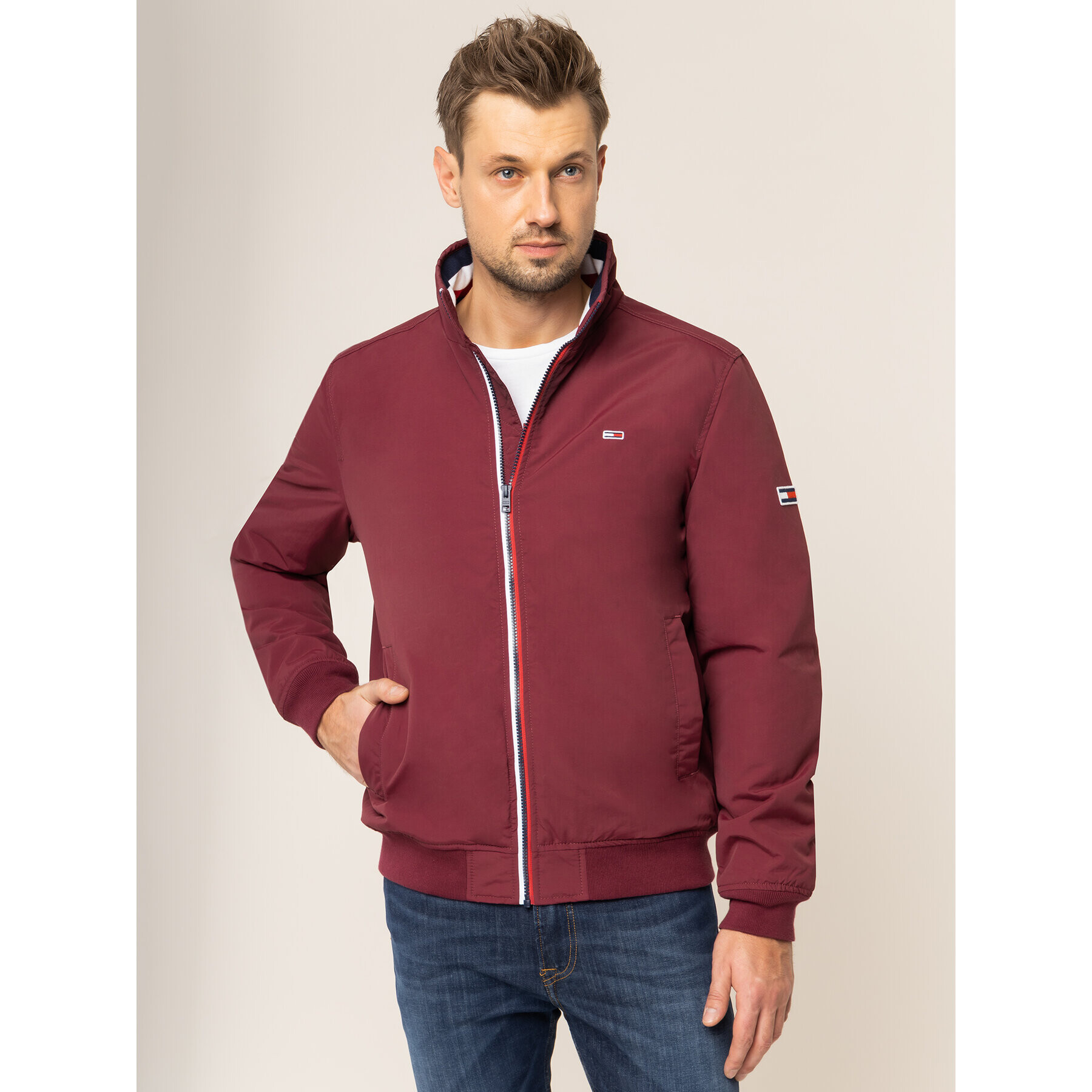 Tommy Jeans Bunda bomber Essential DM0DM06599 Bordó Regular Fit - Pepit.cz