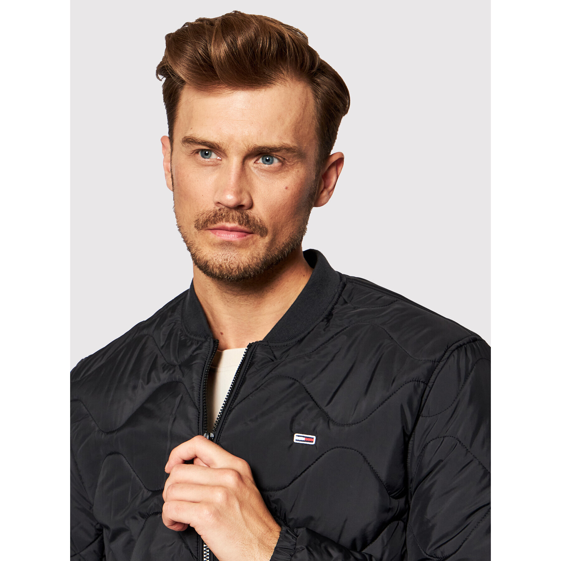 Tommy Jeans Bunda bomber Tjm Quilted DM0DM11054 Černá Regular Fit - Pepit.cz