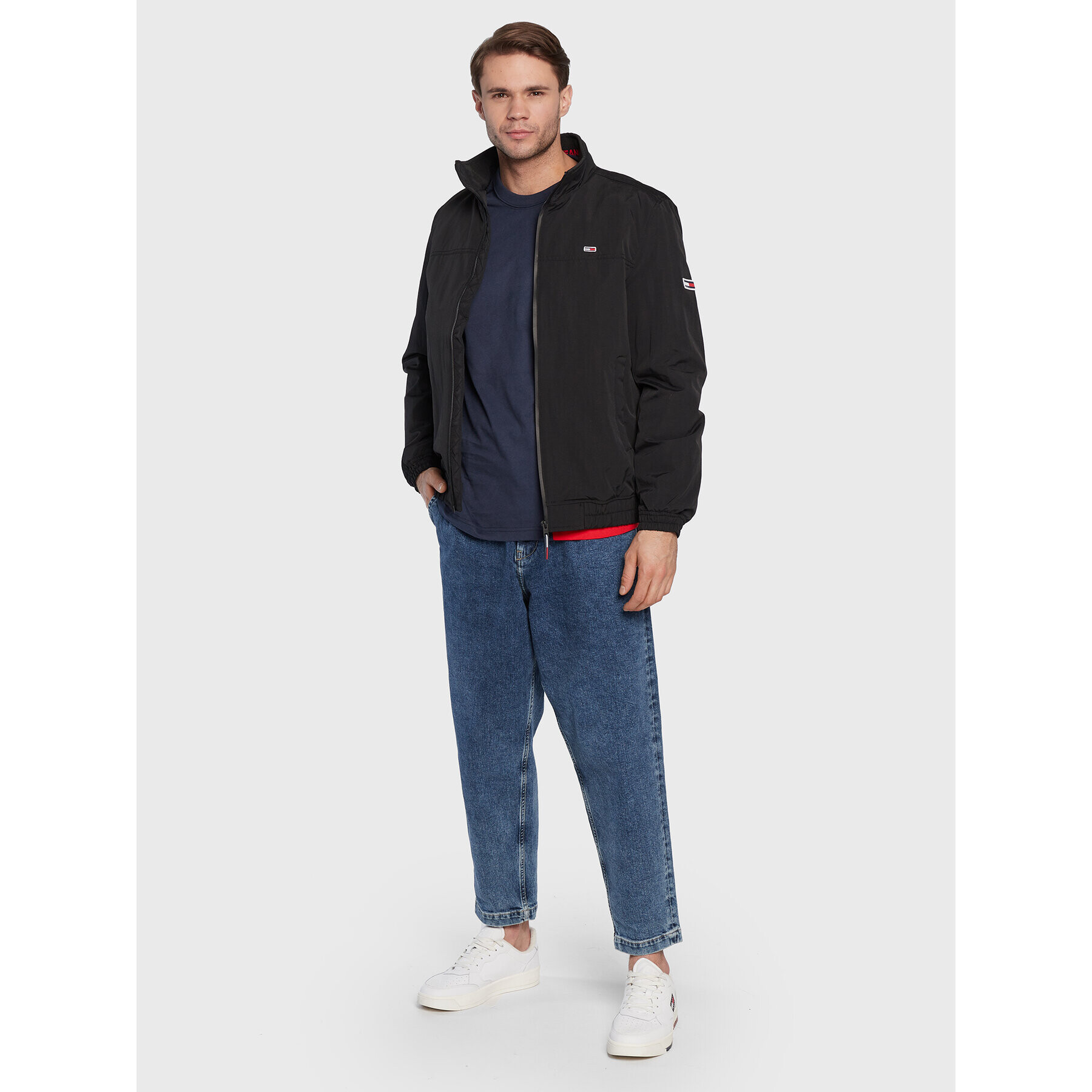 Tommy Jeans Bunda pro přechodné období Essential DM0DM14454 Černá Regular Fit - Pepit.cz