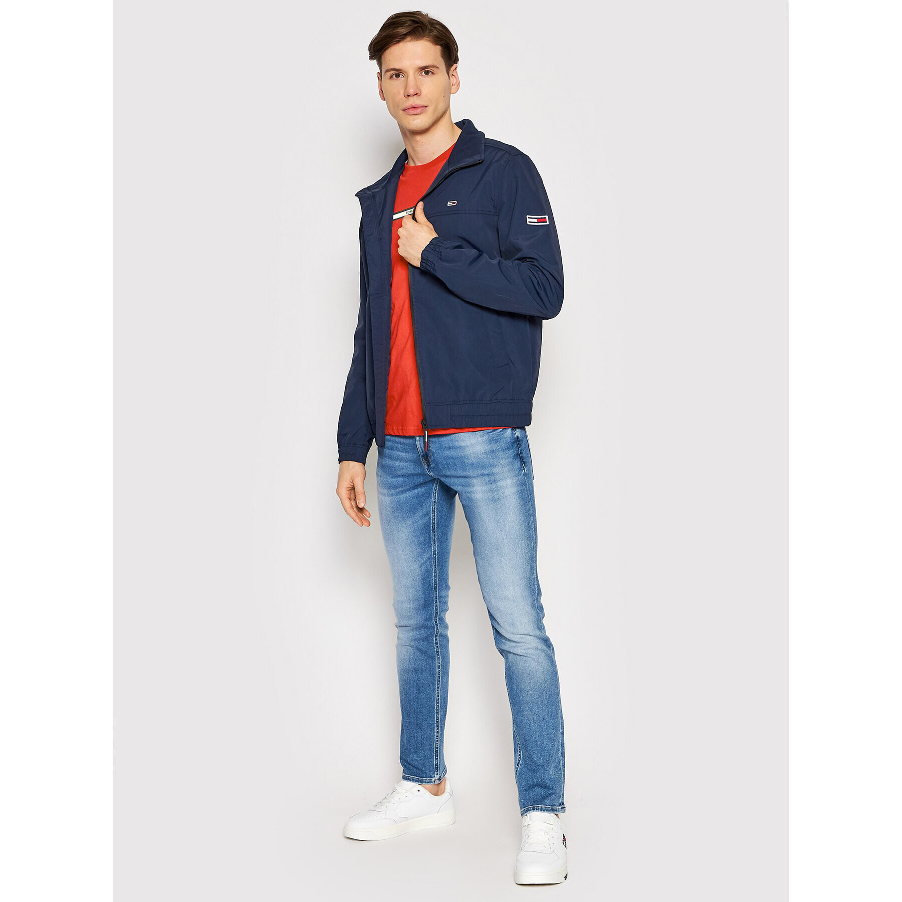 Tommy Jeans Bunda pro přechodné období Seasonal DM0DM12303 Tmavomodrá Regular Fit - Pepit.cz