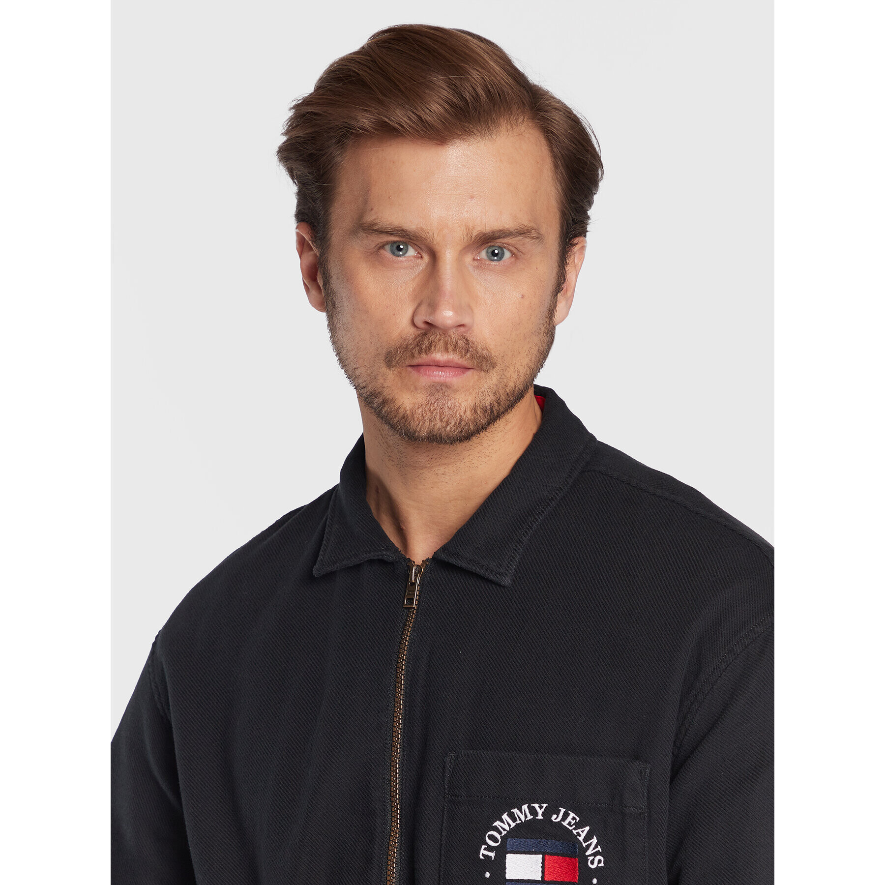 Tommy Jeans Bunda pro přechodné období Timeless DM0DM15130 Černá Overshirt Fit - Pepit.cz