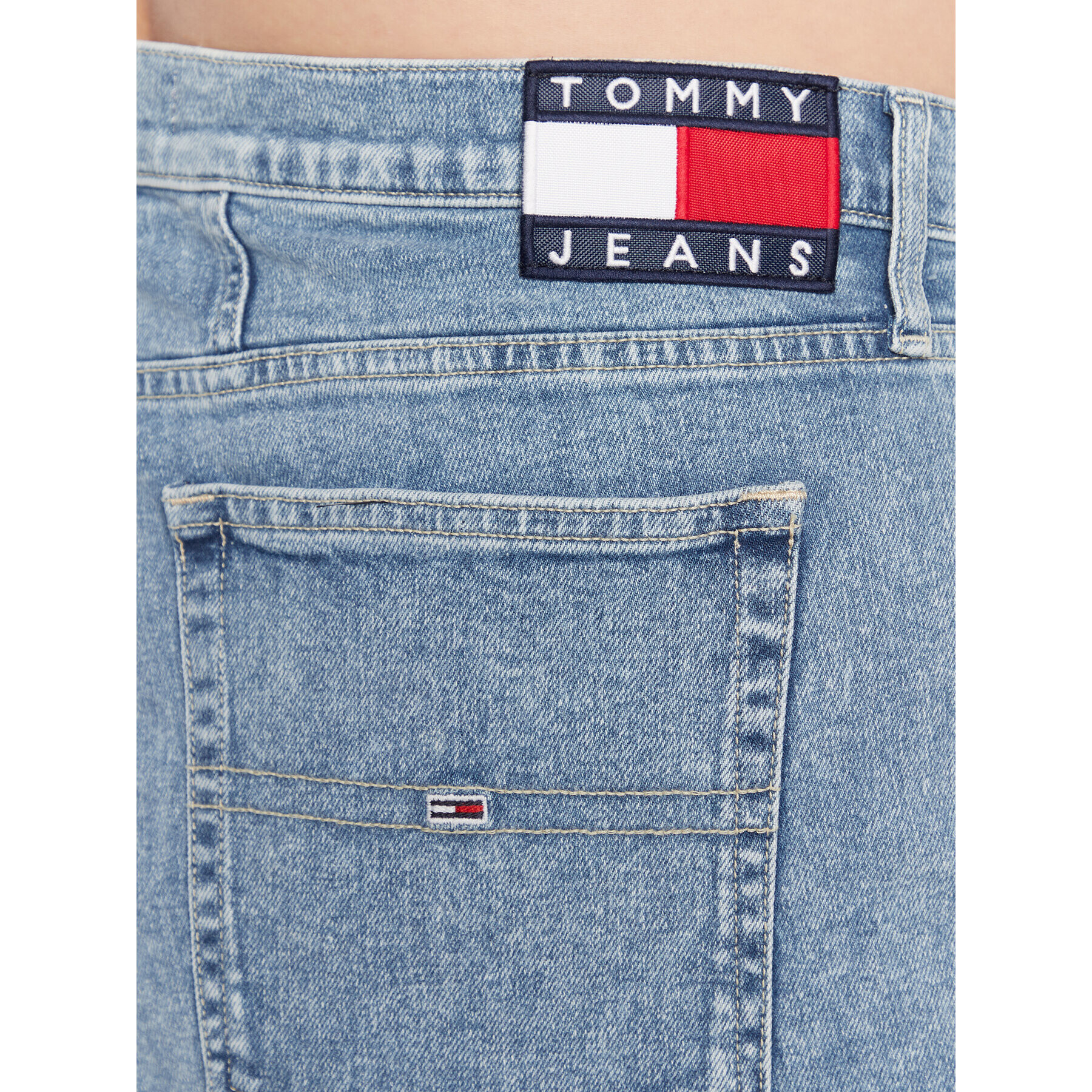 Tommy Jeans Curve Džínové šortky DW0DW13044 Modrá Mom Fit - Pepit.cz