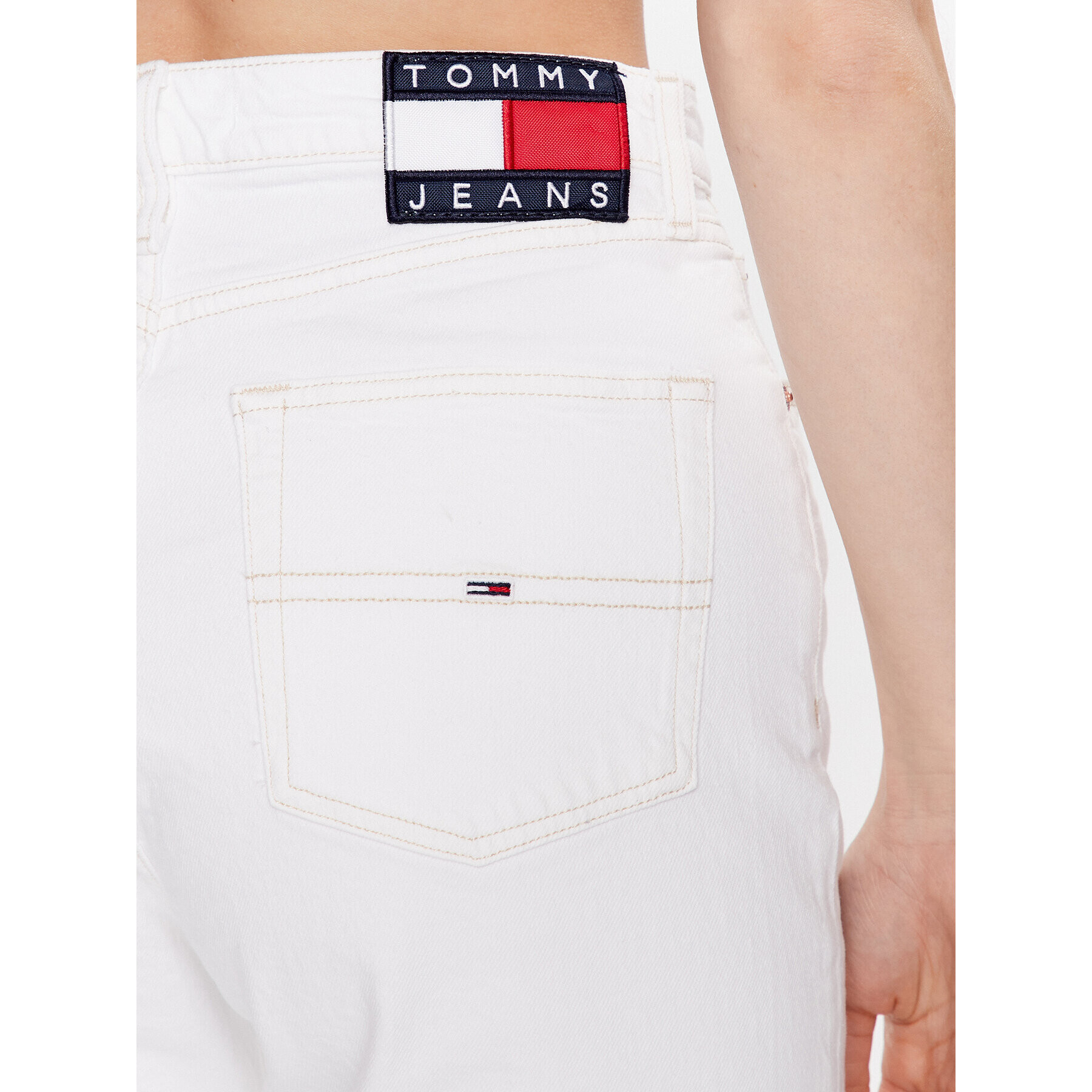 Tommy Jeans Džínové šortky Harper DW0DW15595 Bílá Regular Fit - Pepit.cz