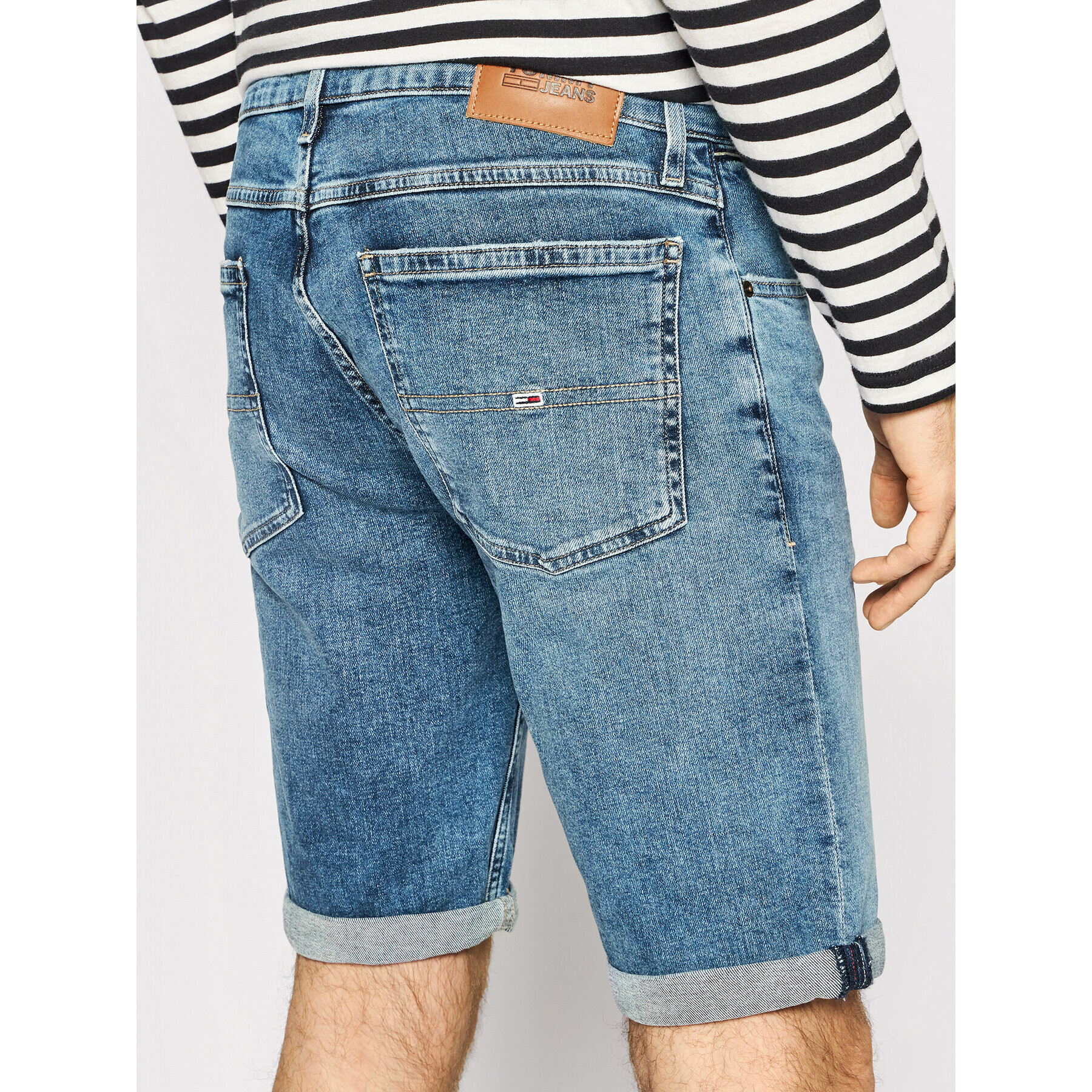 Tommy Jeans Džínové šortky Ronnie DM0DM12741 Tmavomodrá Relaxed Fit - Pepit.cz