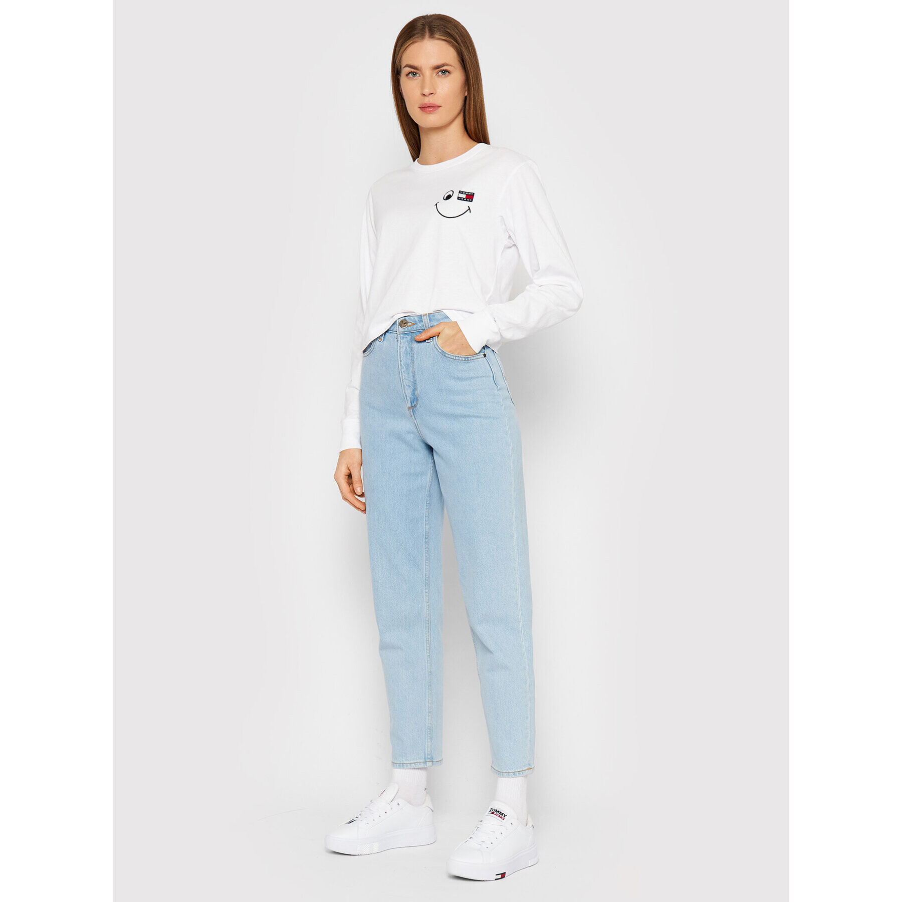 Tommy Jeans Halenka Smiley Badge DW0DW11290 Bílá Regular Fit - Pepit.cz