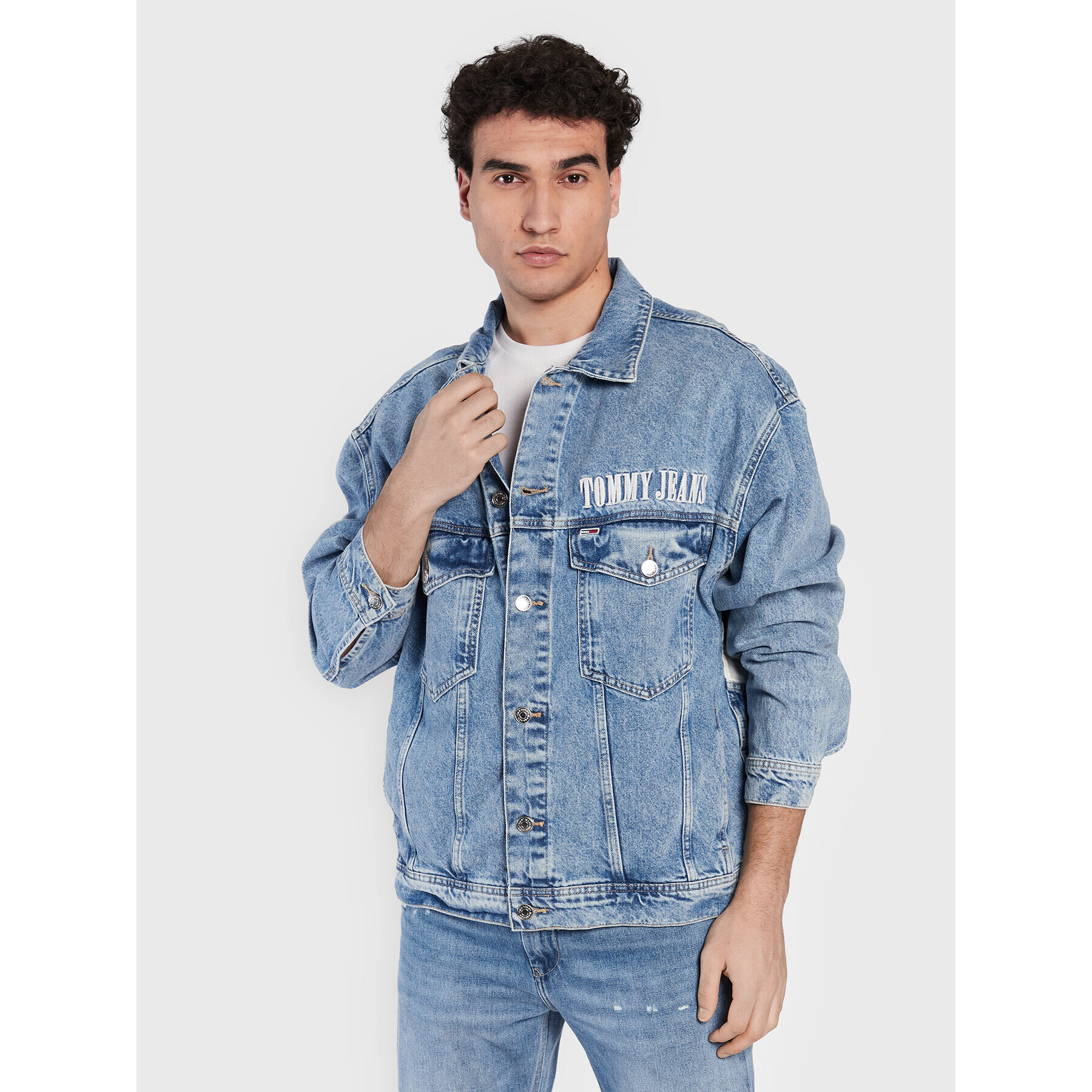 Tommy Jeans Jeansová bunda DM0DM15611 Modrá Oversize - Pepit.cz