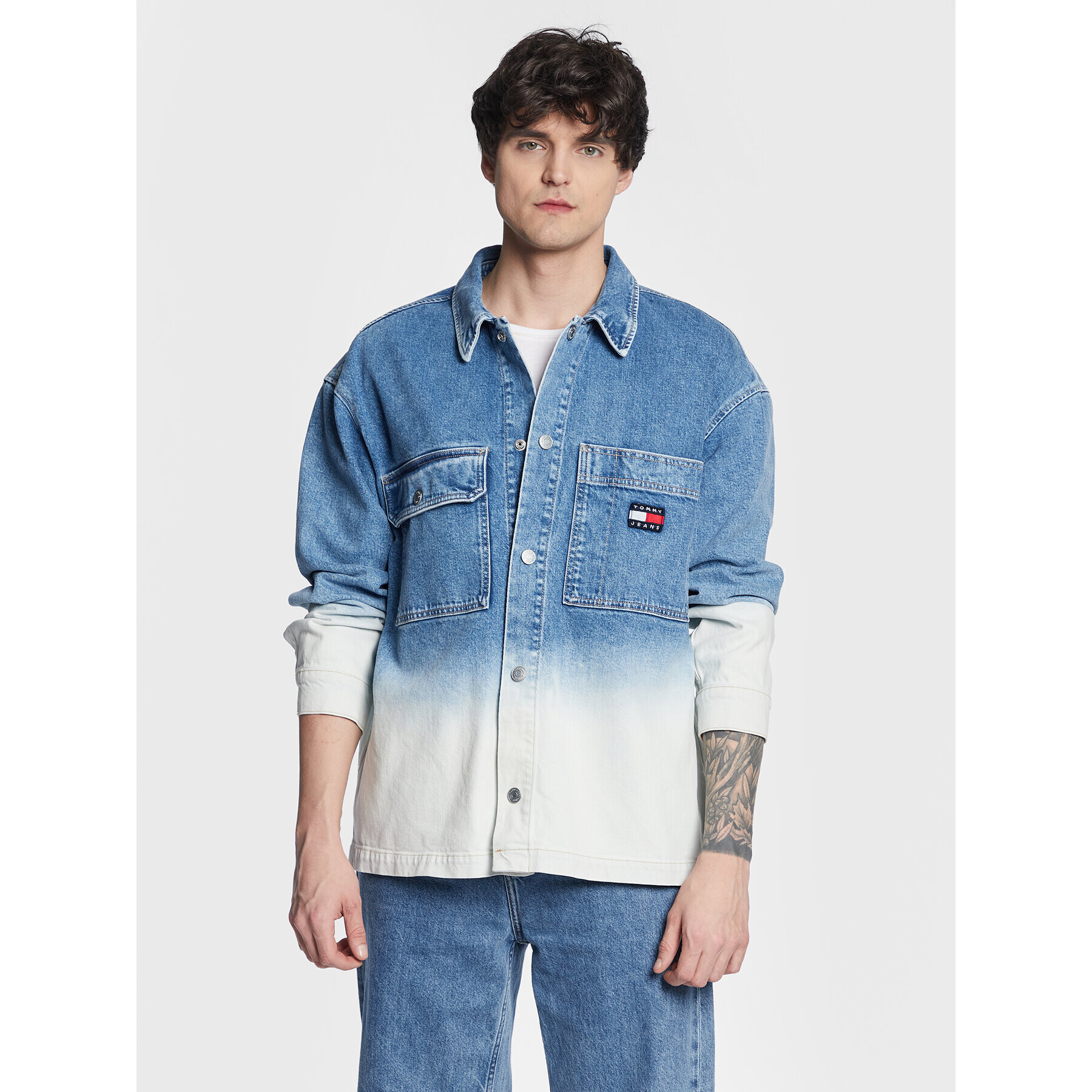 Tommy Jeans Jeansová bunda DM0DM15624 Modrá Oversize - Pepit.cz