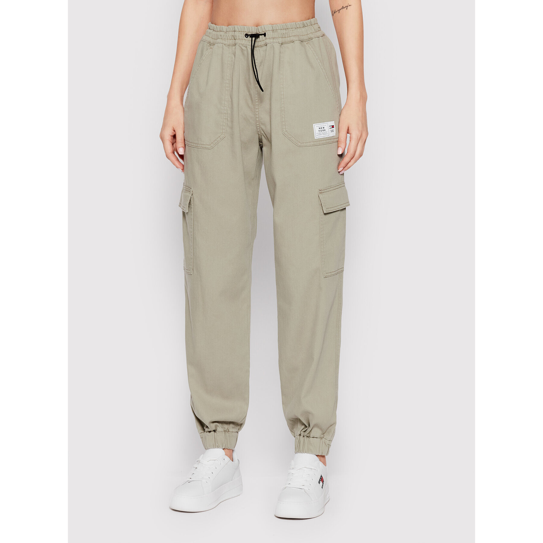 Tommy Jeans Joggers kalhoty Harper DW0DW12726 Zelená Relaxed Fit - Pepit.cz