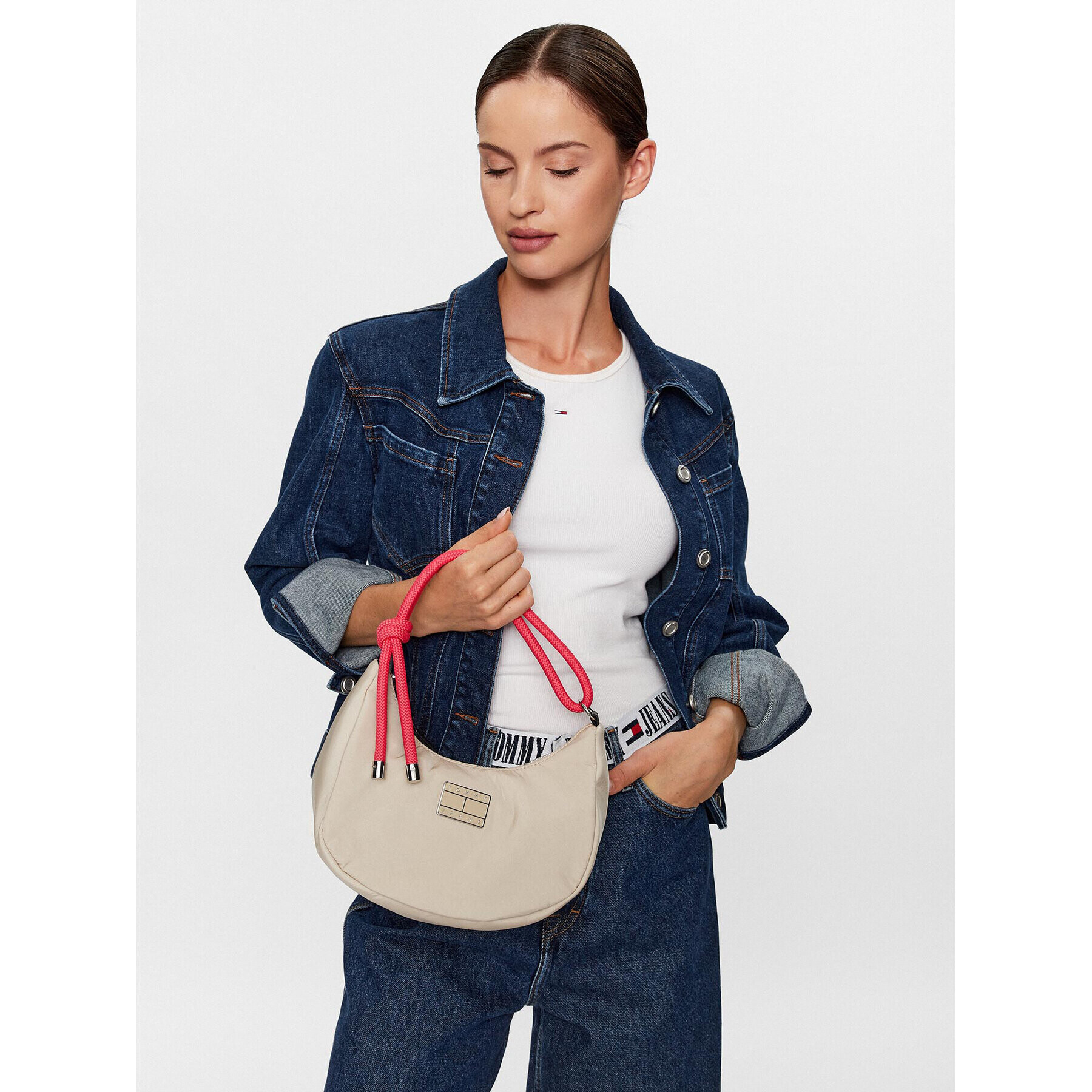 Tommy Jeans Kabelka Tjm Beach Summer Shoulder Bag AW0AW14580 Béžová - Pepit.cz