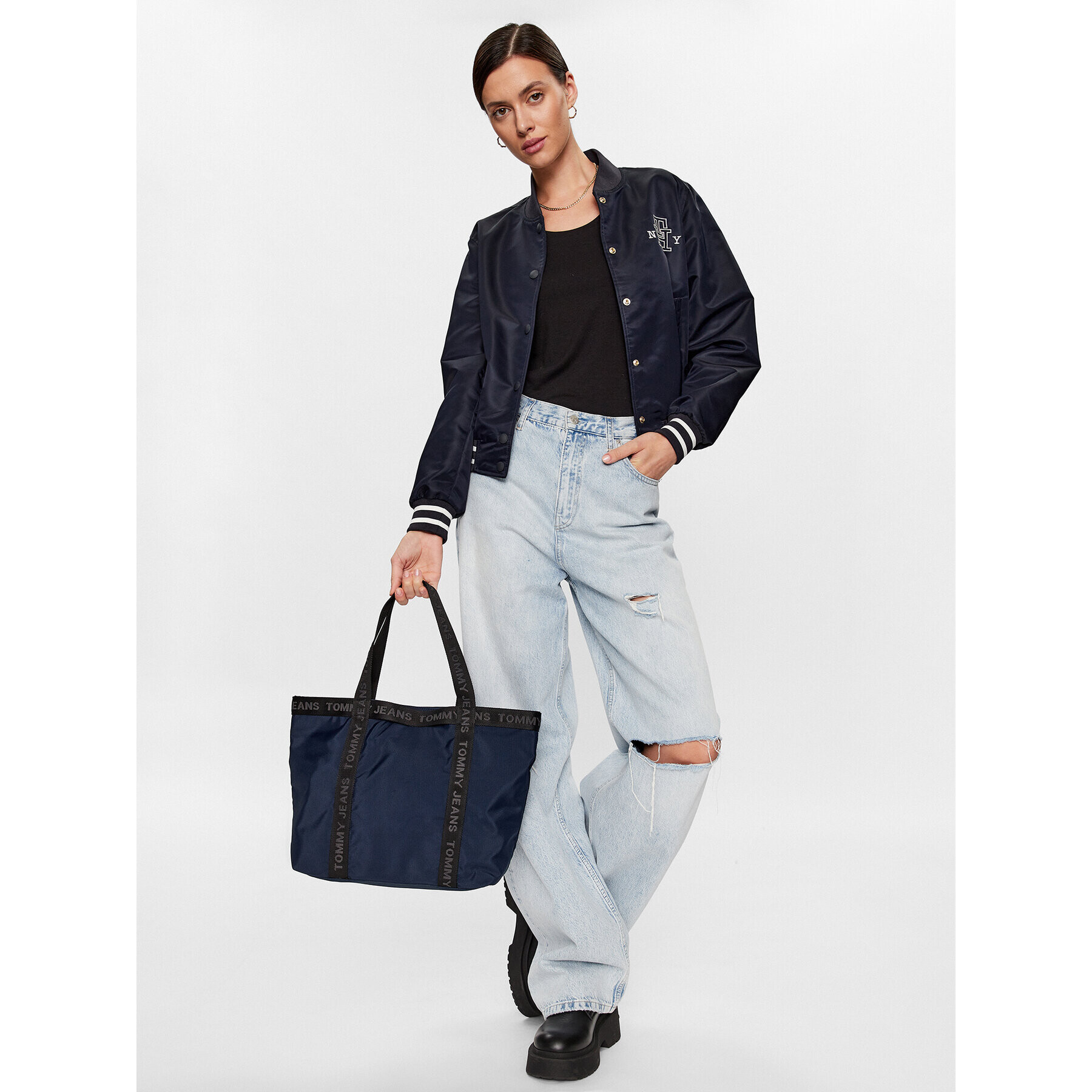 Tommy Jeans Kabelka Tjw Essential Tote AW0AW14953 Tmavomodrá - Pepit.cz