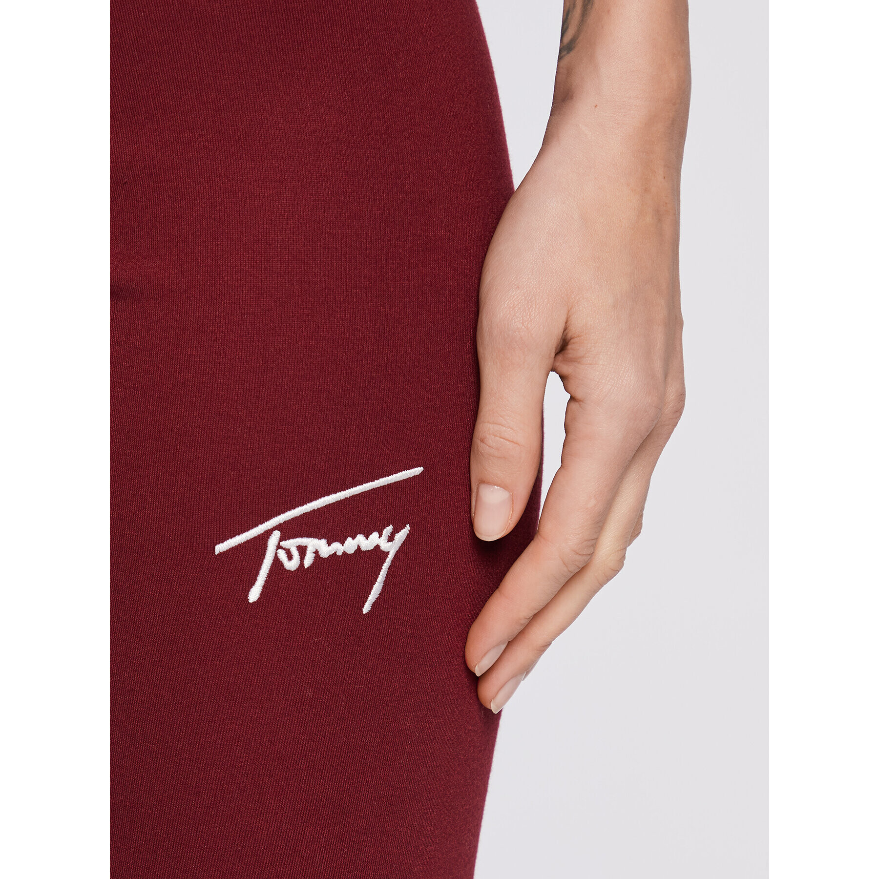 Tommy Jeans Legíny Signature DW0DW13758 Bordó Slim Fit - Pepit.cz