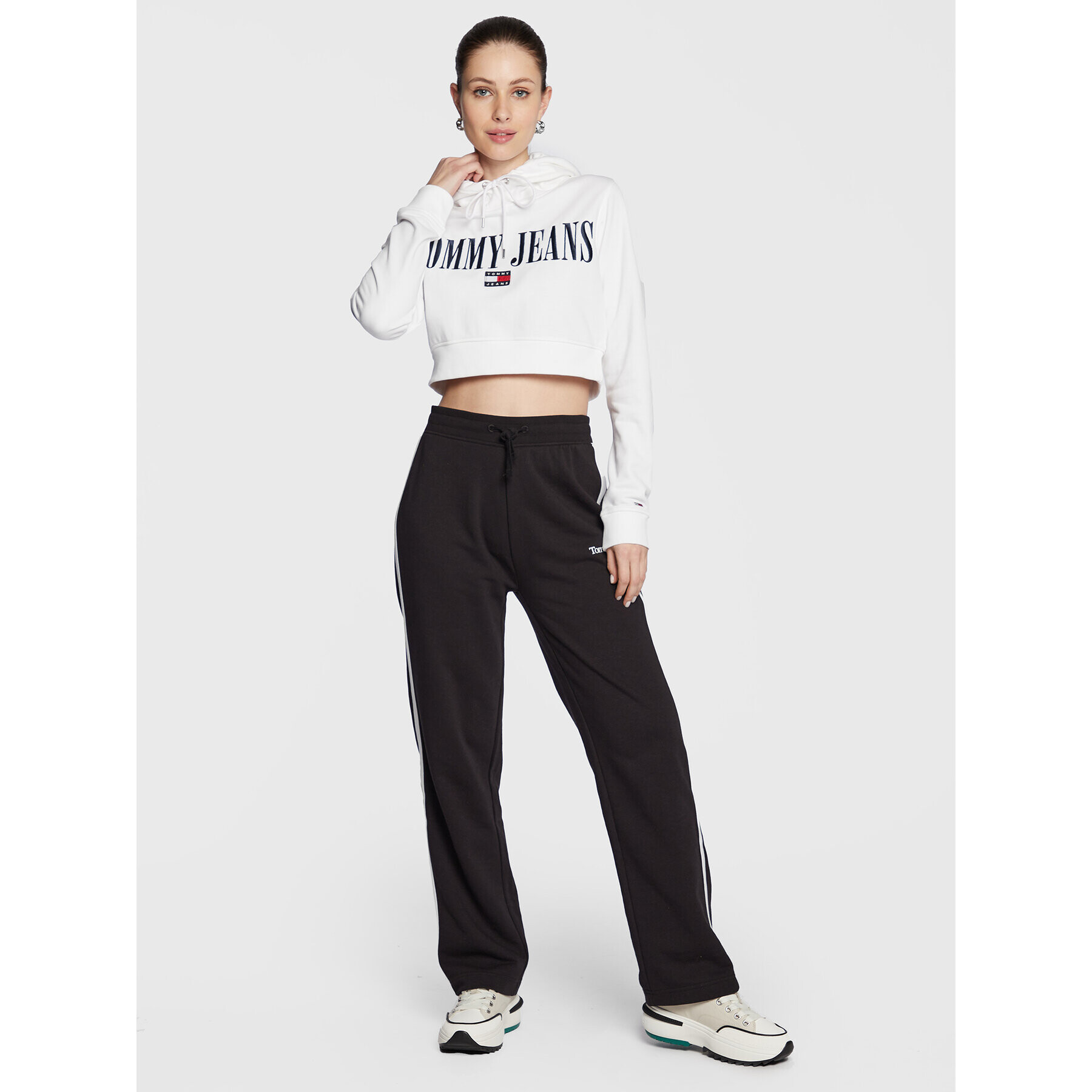 Tommy Jeans Mikina Archive DW0DW14927 Bílá Cropped Fit - Pepit.cz