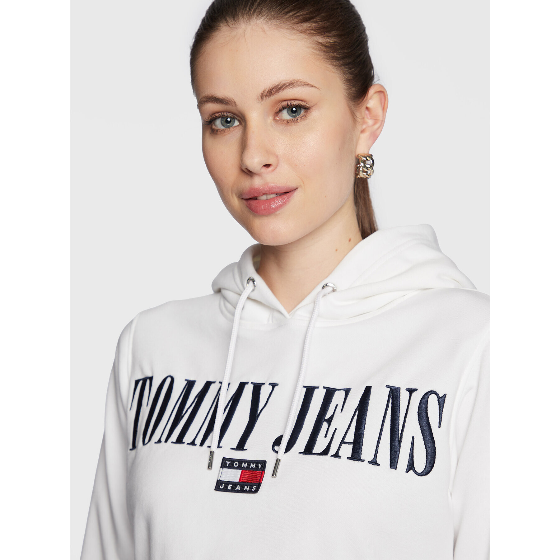 Tommy Jeans Mikina Archive DW0DW14927 Bílá Cropped Fit - Pepit.cz