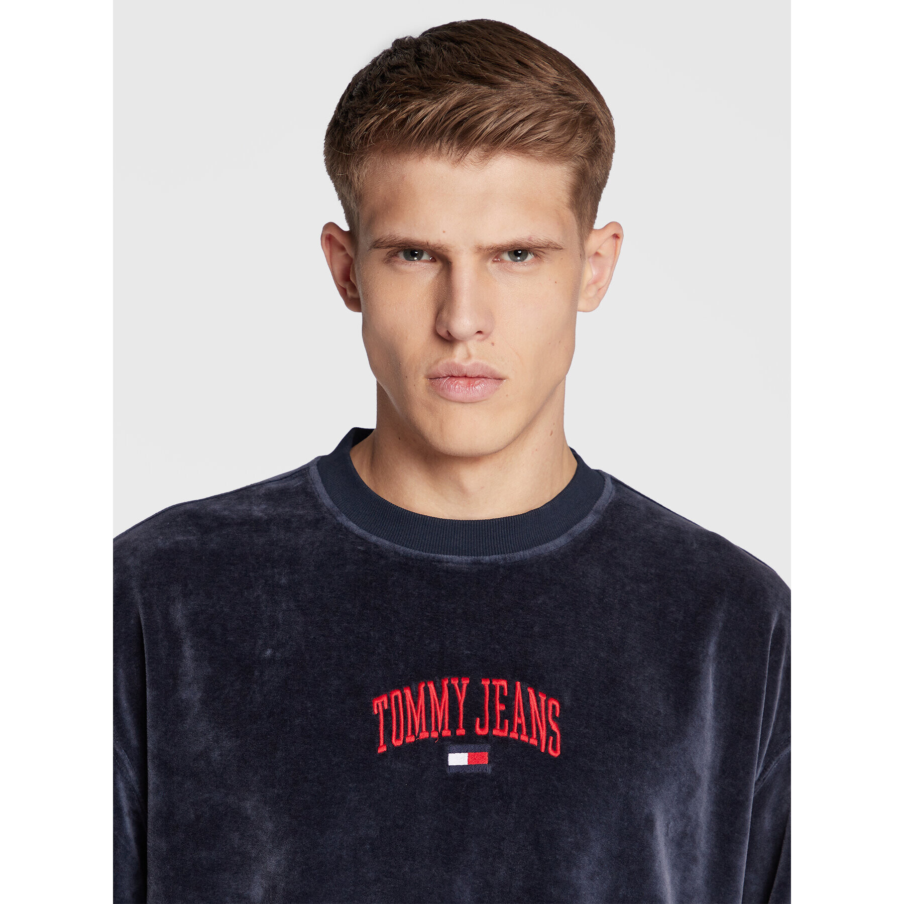 Tommy Jeans Mikina Collegiate Velour DM0DM15014 Tmavomodrá Relaxed Fit - Pepit.cz