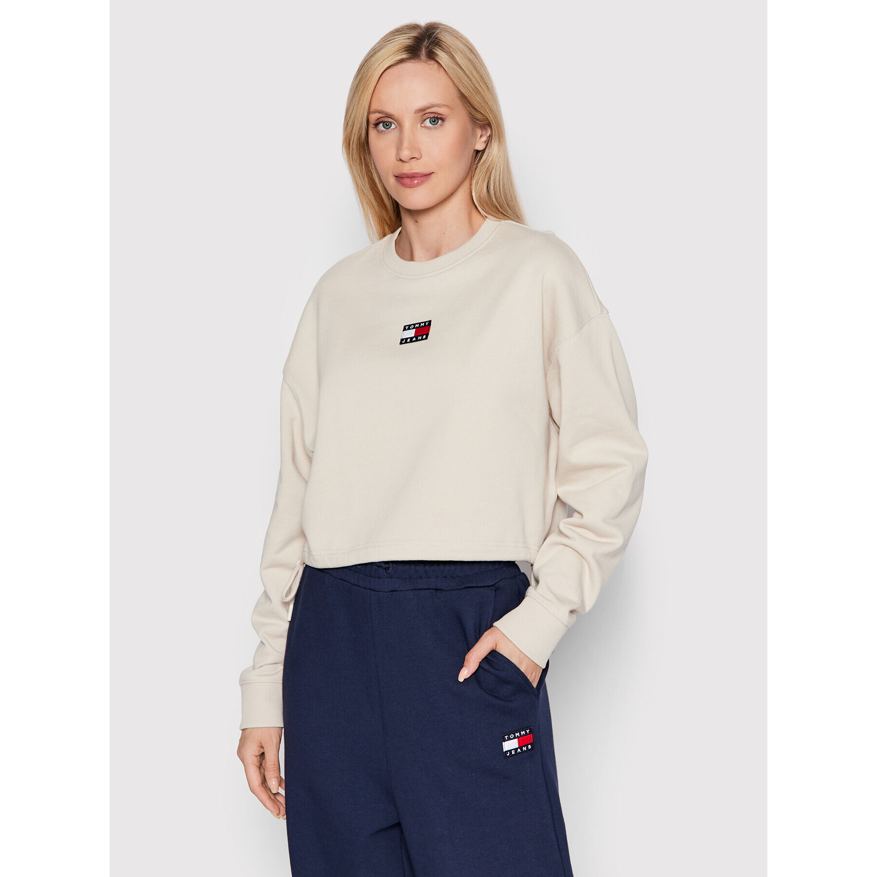 Tommy Jeans Mikina Crop Badge DW0DW12722 Béžová Relaxed Fit - Pepit.cz