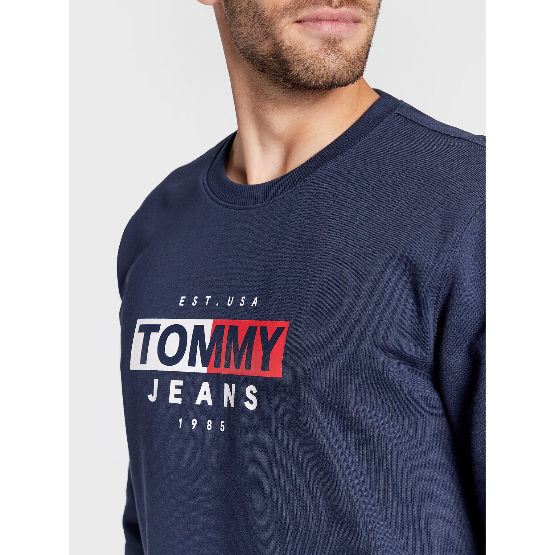 Tommy Jeans Mikina Entry Flag Crew DM0DM14341 Tmavomodrá Regular Fit - Pepit.cz