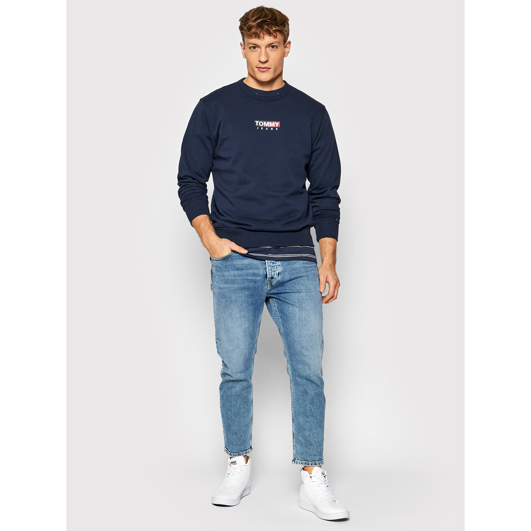 Tommy Jeans Mikina Entry Graphic DM0DM11627 Tmavomodrá Regular Fit - Pepit.cz