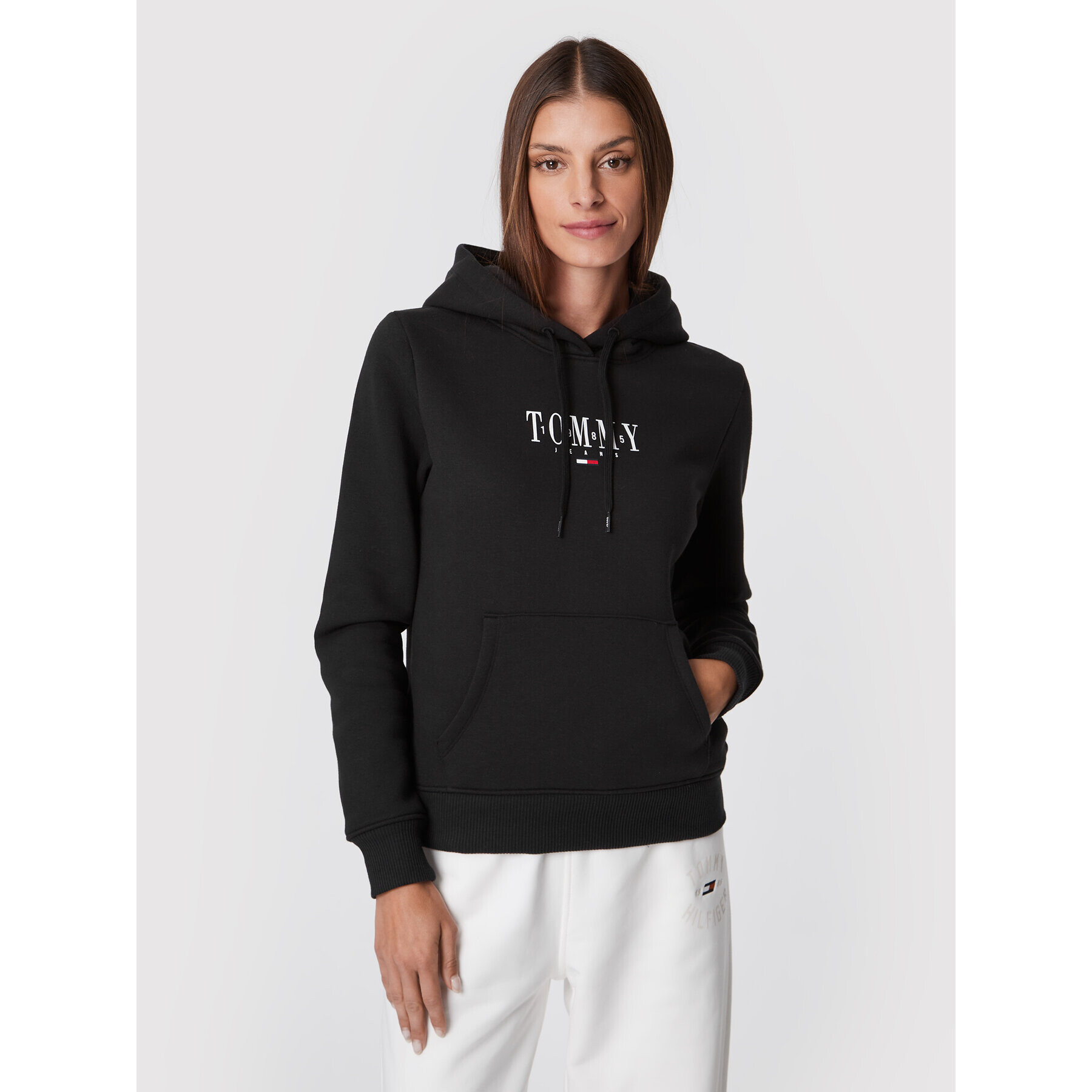 Tommy Jeans Mikina Essential Logo DW0DW12723 Černá Regular Fit - Pepit.cz