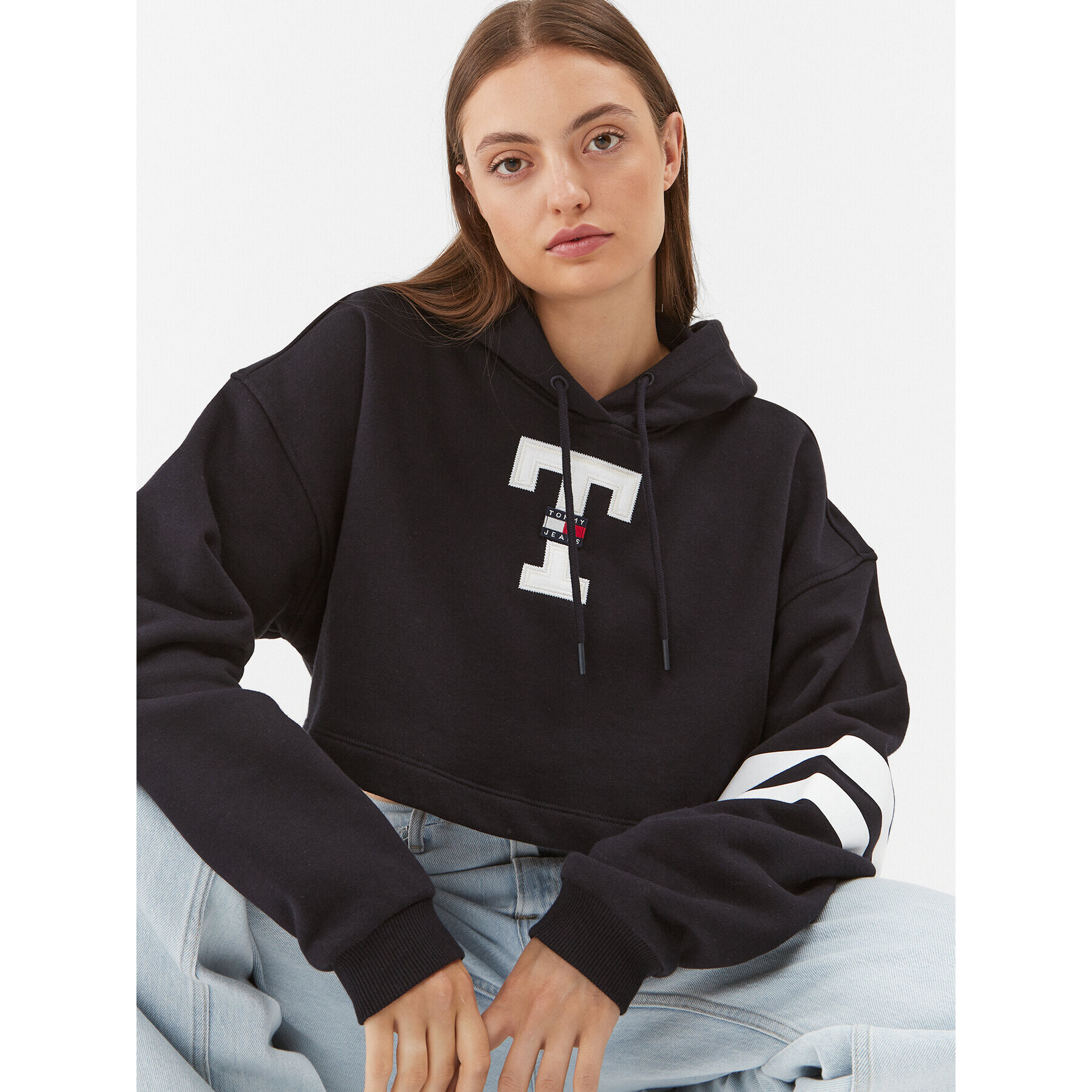 Tommy Jeans Mikina Letterman Flag DW0DW16122 Tmavomodrá Relaxed Fit - Pepit.cz